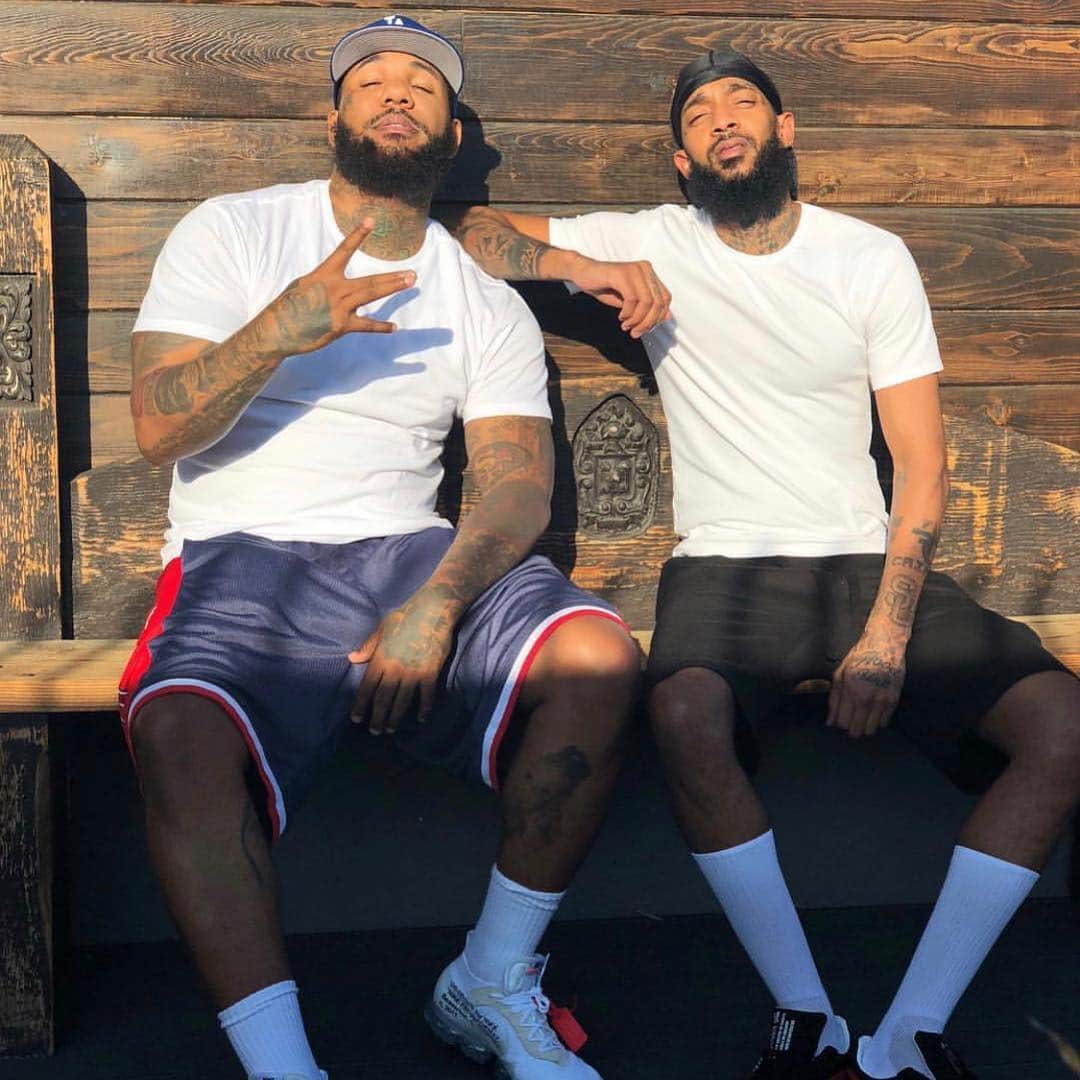 ゲームのインスタグラム：「Rolled down my window 12 years ago on Crenshaw & Slauson as you handed me your demo & said “Chuck, don’t frisbee my shit homie... give a young nigga a ear”. From that day to letting you open up for me on tour & us going around the world together, creating a bond & watching your growth to today...... Murdered my friend in front of his own store on a Sunday at that !!! After just talking to you on the phone just last night about the Dr. Sebi documentary, family, the kids & how we were both bout to f&$k the summer up with this music, the world loses a true king. A man that was truly about everything he spoke & stood up for all that he believed in. I keep seeing your name in these headlines bro, but it seems unreal to me.... like, I just cannot believe you gone !!!! I love you..... I’m really broken & saddened by the fact they did this to you SMMFH !!!!! I can only imagine what your family is going through right now... This was not how your life on earth was supposed to end !!!!!!!! They don’t even make friends like you no more...... @nipseyhussle 🙏🏾 & in LA, at his own store ?!?!? A store & business he put there for his people ?!?!? Los Angeles, how we let this happen ?!?!?!?!? I’m ashamed of you right now !!!!! Can’t even live out ya whole life in this city no more... this shit right here is just krazy to me !!!!!!!!!!!! #RestInPeaceNip can’t even fuckin believe it’s actually your name attached to all these REST IN PEACE posts !!!!! SMFH」