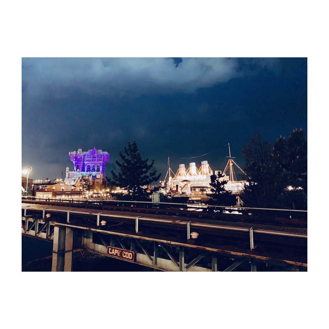 水崎綾女さんのインスタグラム写真 - (水崎綾女Instagram)「beautiful scenery!!!! #tdl #tds #tokyodisneyland #tokoydisneysea #Disny #disneysea #scenery #Night #nightview」4月1日 10時26分 - misakiayame