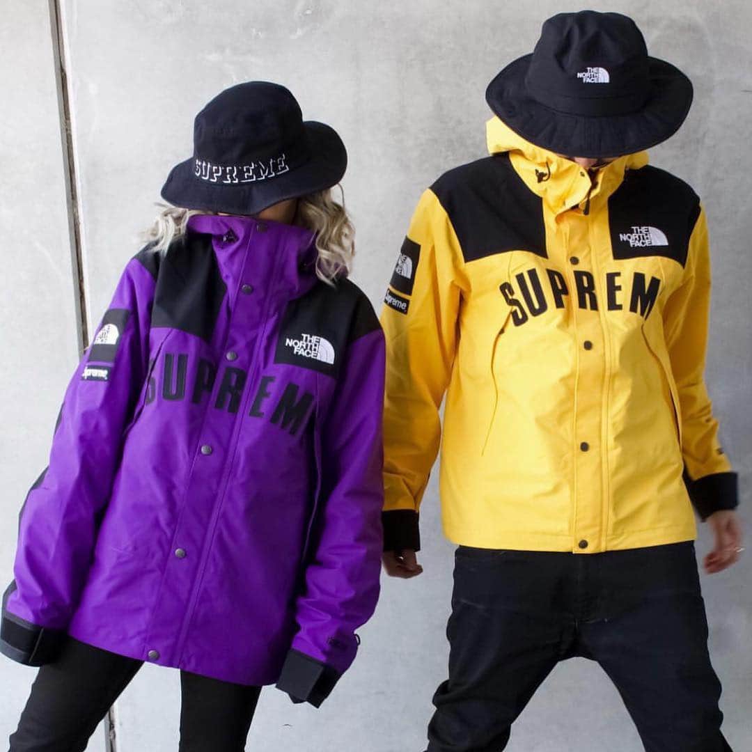 STREAKのインスタグラム：「. #streak_gallery. . .  @miho_umeboshi さんの  #supreme#tnf#supremetnf#19ss を取り入れた一枚📷✨ . _______________________________________________________ ▽Tops:Supreme×TNF Jacket _______________________________________________________ "フォロワー限定企画" #streak_gallery  @streak_official . 上記2件をタグ付けしてpostすると貴方のpostが紹介されるかも!?☺️ 奮ってご応募ください😝 フォロワー限定となりますので、フォローの方もよろしくお願いします🙇🙇 _______________________________________________________ . #supreme#yeezy#apparel#ootd#nike#LA#assc#424#vlone#antisocialsocialclub#streak#ストリーク#ストリートファッション#ロサンゼルス#コラボ#ストリート女子#ストリート男子#シュプリーム女子#海外ファッション＃ジャパスニ _______________________________________________________」