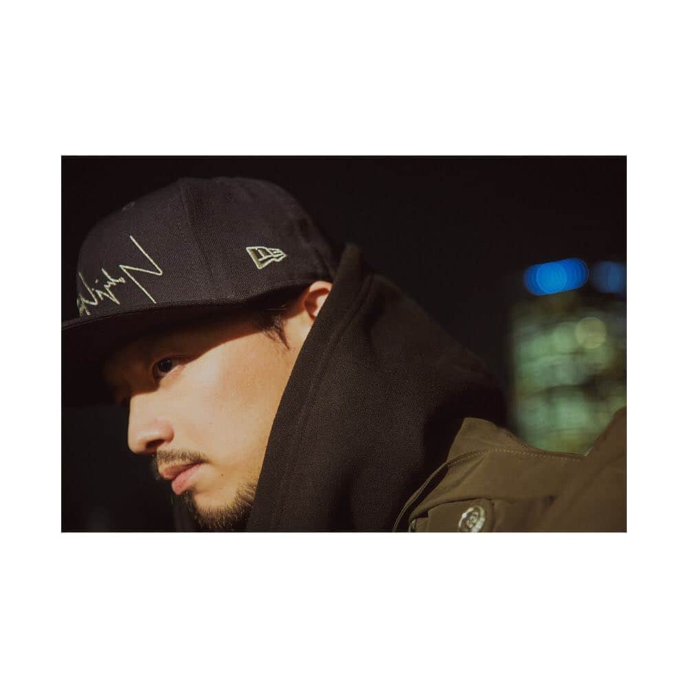 New Era Japan オフィシャル Instagram アカウントさんのインスタグラム写真 - (New Era Japan オフィシャル Instagram アカウントInstagram)「雑誌『Ollie』とのコラボレーション企画。ニューエラジャパンの公式YouTube・INSTAGRAM TVにて、インタビュー動画も公開中です。  DJ / Producer Yamato Fitted Size：7 1/2 「[59FIFTY®]はDJ用と、制作・タウンユース用でサイズを分けてます。DJのときはジャストサイズを、制作・タウンユースのときはその1個上のサイズを愛用しています」 #NewEra #ニューエラ #NewEraJapan #59FIFTY #olliemagazine #olliemag #ollie」4月1日 11時08分 - newerajapan