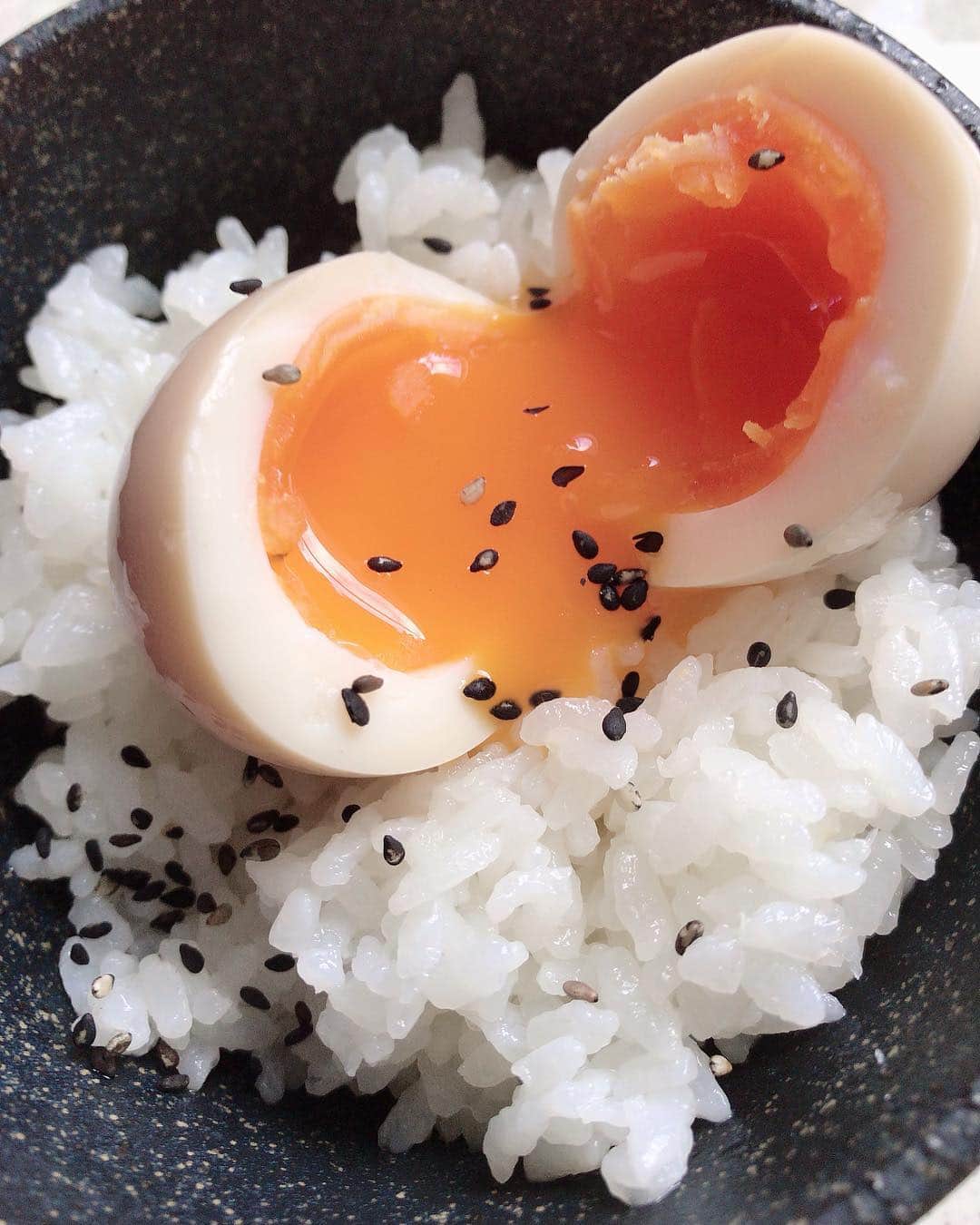 中島はるみさんのインスタグラム写真 - (中島はるみInstagram)「お花見で美味しい半熟たまごを差し入れしてくれた ジャンさん秘伝レシピで作ってみました😀 今日の朝ご飯です❤️ #とろ〜りたまご #ジャンさんレシピありがとう #リピートします」4月1日 11時11分 - harumi_nakajima