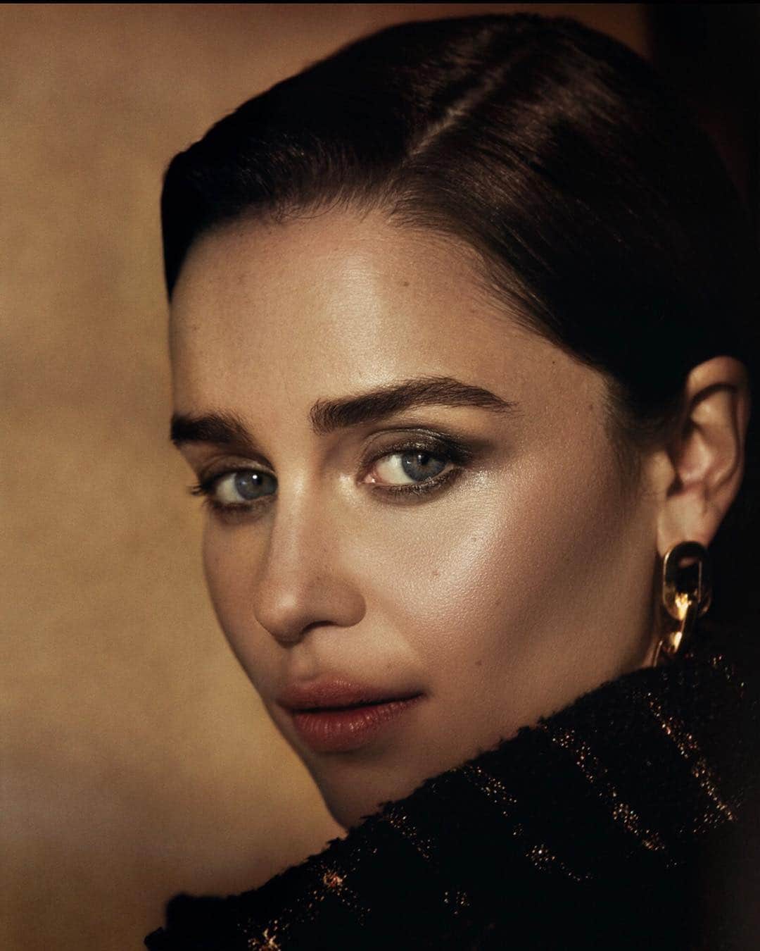 Flaunt Magazineさんのインスタグラム写真 - (Flaunt MagazineInstagram)「#BTS moment with @Emilia_Clarke; a sneak preview from the forthcoming cover of #TheLoomingIssue #165. Swipe over for more with the #gameofthrones beauty. Whose ready for April 14th?? .  Wearing makeup by: PERFECT DIARY, @CHANEL.BEAUTY and @JILLIANDEMPSEY cosmetics.  Fashion: @BOTTEGAVENETA coat, top, skirt and belt and @BULGARIOFFICIAL necklace and ring.  Swipe: @CHANELOFFICIAL jacket and @JENNIFERFISHERJEWELRY earring.  Photographed by: @oliviamalone Styled by: @petraflannery Hair by: @andylecompte Makeup by: #jilliandempsey Manicure by: @jennahipp Locations: @makcenter .  #flaunt #flauntmagazine #emiliaclarke @hbo #hbo #gameofthrones @gameofthrones #forthethrone #daenerystargaryen #khaleesi #oliviamalone #petraflannery #andylecompte  #jennahipp」4月1日 11時18分 - flauntmagazine