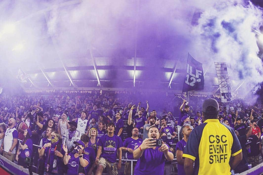 ナニさんのインスタグラム写真 - (ナニInstagram)「The score should have been different, but if we keep playing like this and believe in ourselves,  results will come. The support we got was amazing, thank you all. See you next saturday! #vamosorlando #mls #orlvdc」4月1日 11時57分 - luisnani