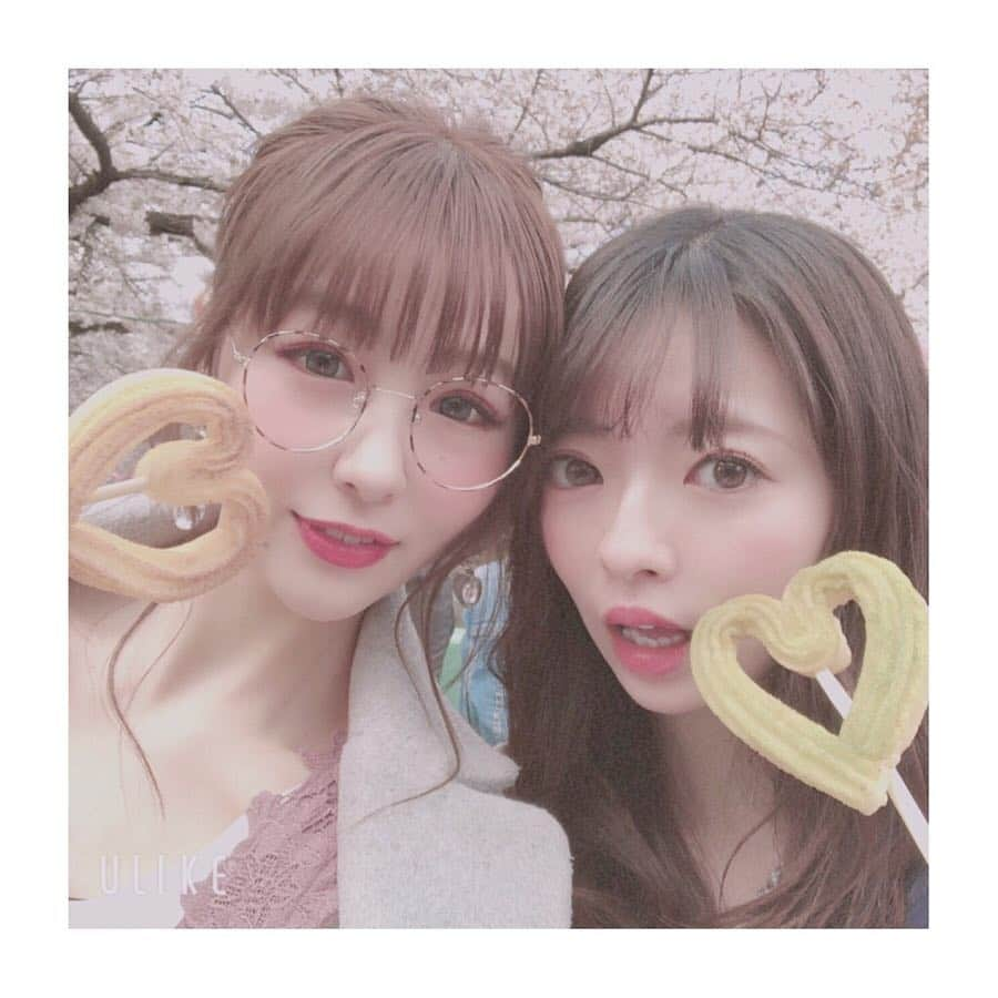 相田瑠菜さんのインスタグラム写真 - (相田瑠菜Instagram)「🌸🌸🌸 4月1日新元号が発表されました♡ 「令和」#令和 #新元号  万葉集の梅の花の歌からだって♪ 歴史が動く瞬間鳥肌経ちました！ 🌸🌸🌸 平成残り1ヶ月ですが最後に 最高の友達に出会えました✌️ 美咲とお寿司ランチ～❤️ ついでに桜も見といた👀笑笑 🌸🌸🌸 #bestfriend #beautiful #sakura #🌸 #お花見 #japan #japanesegirl #japanese #like4follow #like4likes #followｍe #likeforfollow #actress #nakameguro #favorite #tokyo #shibuya #お花見 #ランチ #お花見コーデ #lunch #寿司 #sushi #食べ歩き #🍡」4月1日 11時51分 - _aina_official