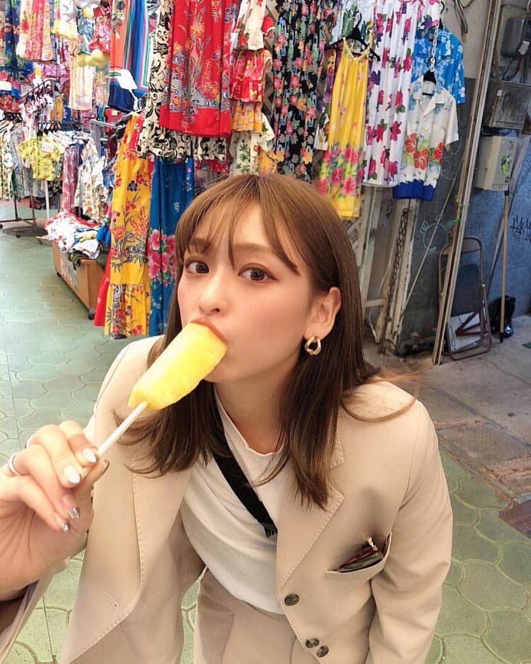 美女美容事情さんのインスタグラム写真 - (美女美容事情Instagram)「《パインシリーズ🍍💛》⠀ *⠀ リポストを使って、素敵な写真📷✨を投稿されてる方を紹介させて頂く⠀⠀⠀⠀ 【💄美女美容事情💅】のコーナーです✨⠀ *⠀⠀⠀⠀⠀⠀⠀ いいねやコメント、フォローして応援してね❤︎🥰🎶⁣⠀ *⠀⠀⠀⠀⠀⠀⠀ 今回ご紹介させて頂きますのは❤︎⠀ kieさん< @_kiegram >の素敵なお写真📸⠀ *⠀ フルーツが大好きなkieさん🍍💛沖縄で食べるフルーツ絶対美味しいですよね〜💕✨素晴らしくcuteです😍❤️⠀ *⠀⠀ kieさんのアカウントには他にも素晴らしい投稿が沢山ありますので是非覗いてみてくださいね💁‍♀️💙⠀ *⠀⠀ kieさん< @_kiegram >⠀ 素敵な投稿ありがとうございました☺️📸✨⠀⠀⠀⠀⠀⠀⠀⠀ △▼△▼△▼△▼△▼△▼△▼△▼△▼⠀⠀⠀⠀⠀⠀⠀⠀⠀⠀⠀⠀⠀⠀⠀⠀⠀⠀⠀⠀⠀⠀⠀⠀⠀⠀⠀⠀⠀⠀⠀⠀⠀ ❤🧡💛「美女美容事情」💚💙💜⠀⠀⠀⠀⠀⠀⠀⠀⠀⠀⠀⠀⠀⠀⠀ 👇掲載ご希望の方は👇⠀⠀⠀⠀⠀⠀⠀⠀⠀⠀⠀⠀⠀⠀⠀⠀ @b_b_j.jタグ付けと🖤 # ビジョビ⠀🖤⠀⠀⠀⠀⠀⠀⠀⠀⠀⠀⠀⠀⠀⠀⠀ をタグ付けお願いします✨⠀⠀⠀⠀⠀⠀⠀⠀⠀⠀⠀⠀⠀⠀⠀⠀ ――――――――――――――――⠀⠀⠀⠀⠀⠀⠀⠀⠀⠀⠀⠀⠀⠀⠀⠀⠀⠀⠀⠀⠀⠀⠀ ～姉妹アカウントのご紹介～⠀⠀⠀⠀⠀⠀⠀⠀⠀⠀⠀⠀⠀⠀⠀⠀⠀⠀⠀⠀⠀⠀⠀⠀⠀⠀⠀ ◇美容情報を紹介している«美女美容事情～Beauty～»⠀⠀⠀⠀⠀⠀⠀⠀⠀⠀⠀⠀⠀⠀⠀⠀⠀⠀⠀⠀⠀⠀⠀⠀⠀⠀ ( @b_b_j.j_b )⠀⠀⠀⠀⠀⠀⠀⠀⠀⠀⠀⠀⠀⠀⠀⠀⠀⠀⠀⠀⠀⠀⠀⠀⠀⠀⠀ ◇美しい旅スポット紹介をしている«美 spot»⠀⠀⠀⠀⠀⠀⠀⠀⠀⠀⠀⠀⠀⠀⠀⠀⠀⠀⠀⠀⠀⠀⠀⠀⠀ ( @b__spo )⠀⠀ ⠀ ◇ビジョビがお届けするセレクトショップ«bi select»⠀ ( @bi_select )⠀ ⠀⠀⠀⠀⠀⠀⠀⠀⠀⠀⠀⠀⠀⠀⠀⠀⠀⠀⠀⠀⠀ よかったらこちらも覗いてみてね✨⠀ ――――――――――――――――⠀⠀⠀ @b_b_j.j⠀⠀ #オシャレ #ファッション #outfit #ootd⠀ #食べ歩きの旅 #お出かけ ⠀⠀⠀ #沖縄  #ファッションコーデ ⠀⠀⠀⠀ #パイン #お出かけコーデ ⠀⠀⠀⠀ #カメラ女子 #フィルター越しの私の世界 ⠀ #カジュアルコーデ #大人カジュアル ⠀ #美意識向上 #カジュアルファッション ⠀⠀⠀ #プチプラ部 #きれいめコーデ ⠀⠀⠀⠀⠀ #大人カジュアル #ファッションスナップ ⠀ #食べ歩き #お洒落な人と繋がりたい ⠀ #女子力 #女子力向上 ⠀⠀⠀⠀⠀⠀⠀⠀ #かわいい女の子 #美味しい😋 ⠀⠀⠀ #おしゃれさんと繋がりたい #オシャレさんと繋がりたい ⠀ #naturalbeauty #okinawa」4月1日 11時55分 - b_b_j.j