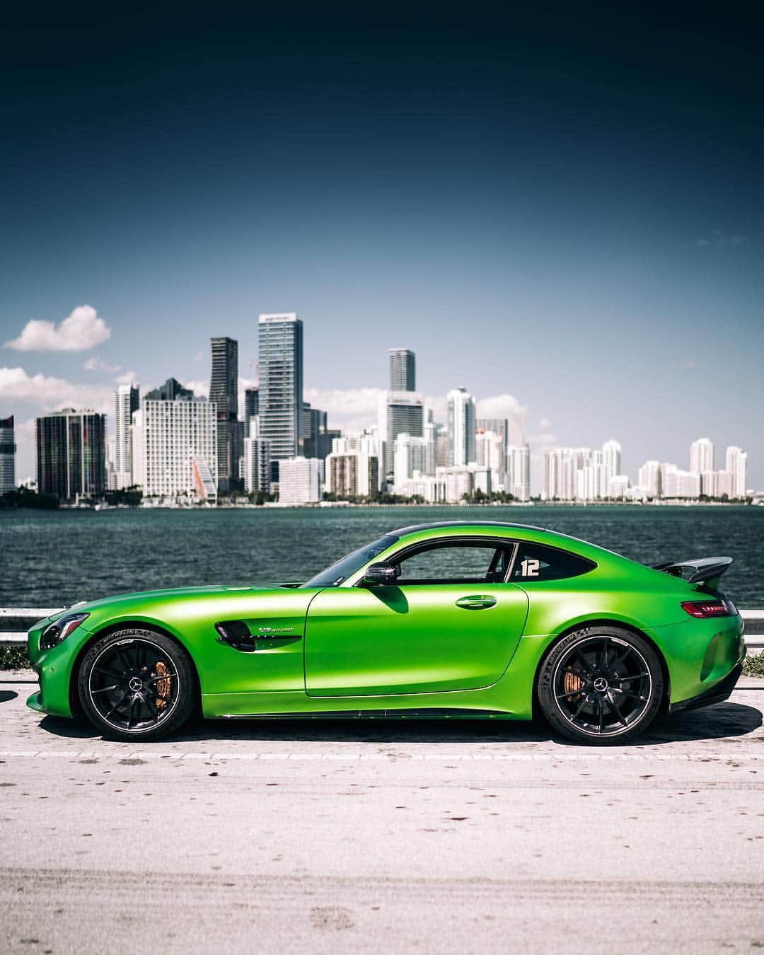 CarsWithoutLimitsさんのインスタグラム写真 - (CarsWithoutLimitsInstagram)「AMG GTR Gang  photo @zuumy  #carswithoutlimits #toronto #amggtr」4月1日 12時07分 - carswithoutlimits