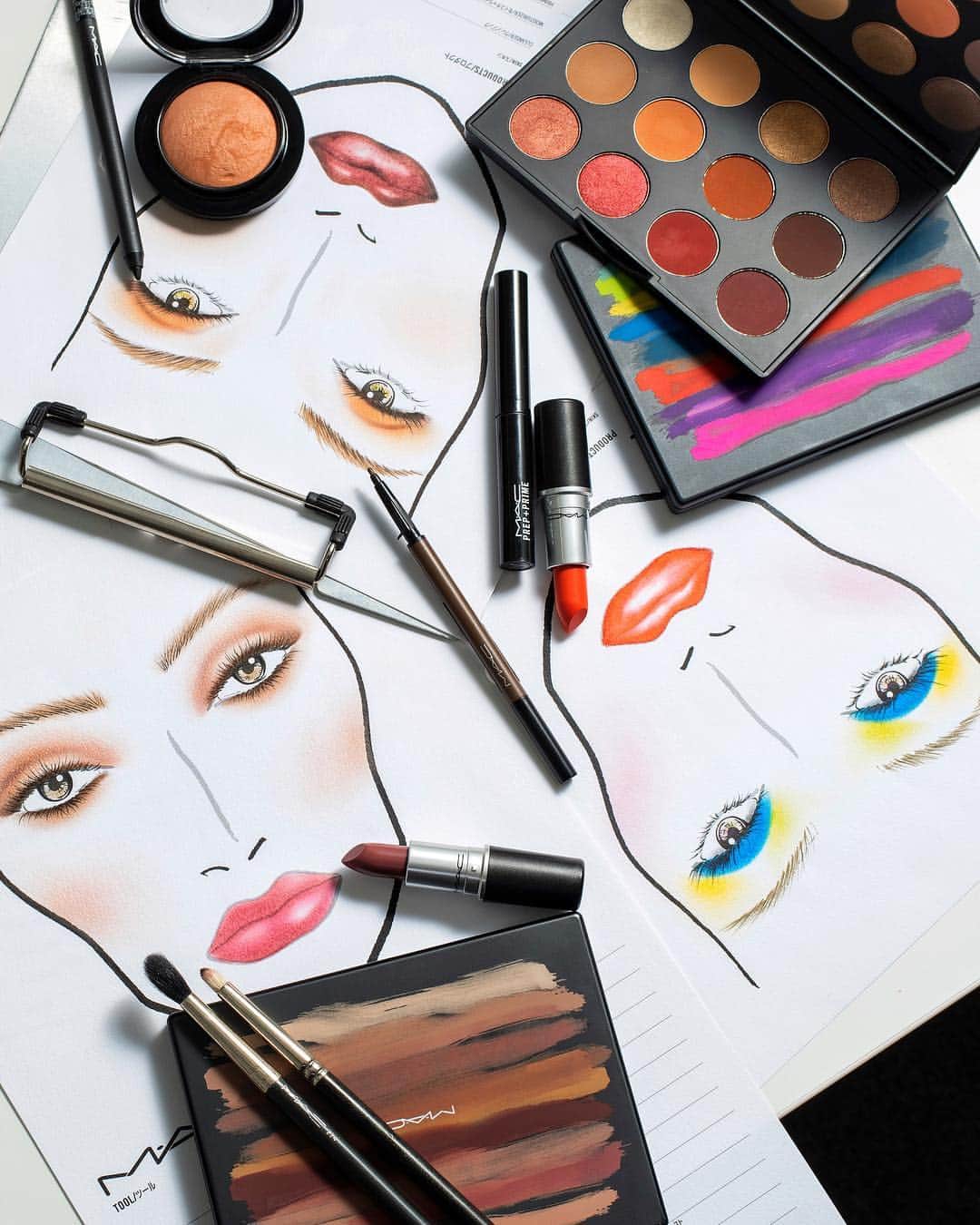 M∙A∙C Cosmetics Japanのインスタグラム：「⠀ お気に入りのフェイスチャートを使って、 その通りのメイクが一瞬で!? ⠀ そんなことができたらいいなという願望を 動画で作ってみました😉 詳しくは次の投稿をチェック！ ⠀ DESIGN: M·A·C ARTIST RINO KASAI @rino416⠀@macprotokyo PHOTO: @takaki_iwata ⠀ ⠀ ⠀ ⠀ ⠀ ⠀ #MACCosmeticsJapan #MACコスメ  #MACCosmetics #MyArtistCommunityJP  #MACArtistChallenge #MAC #コスメ #メイク #フェイスチャート #FaceChart #リップ #リップスティック  #MACArtLibrary #MACアートライブラリー #MACアイメイク #MACアイシャドウ #MACEyeBrow #MACブラシ #MACBrushes #AF #新サービス」
