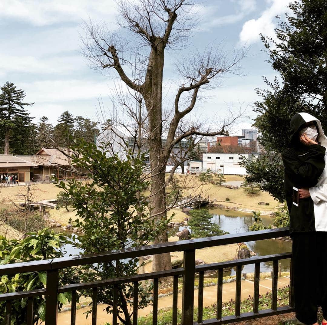セキはん（コロナナモレモモ）さんのインスタグラム写真 - (セキはん（コロナナモレモモ）Instagram)「ぽにきくんと朝から金沢ランニング🏃‍♂️💨 10km弱走ってきた！ 金沢城周り風情ありすぎて走るの楽しすぎ🥺💕」4月1日 12時05分 - skeihan_ome