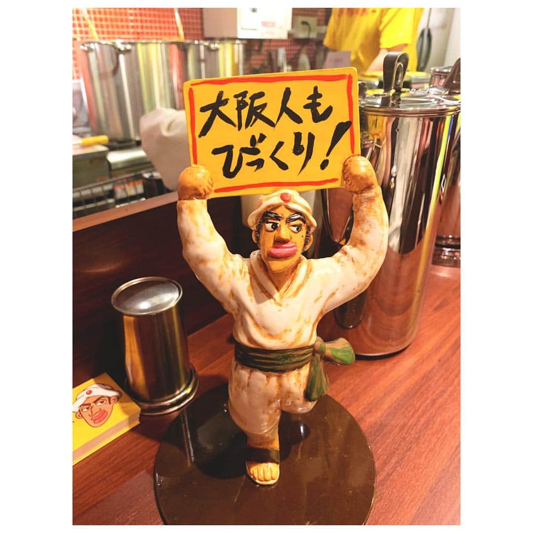 愛可さんのインスタグラム写真 - (愛可Instagram)「・ 赤坂に今日オープンした、『大阪マドラスカレー』へ ・ ・ 甘くてまろやかなのに、後から辛い！ クセになりそうな、大阪甘辛カレー。 私はチーズと生卵をトッピング。 大阪の名店、『カレーや マドラス』ののれん分けのお店で、 大阪の味そのままです！ 美味しかった🙋‍♀️ ・ ・ 大阪マドラスカレー 港区赤坂3-14-8 赤坂相模屋ビル1階 03-6230-9099 ・ ・ #大阪マドラスカレー  #マドラスカレー #カレー部」4月1日 12時09分 - aikick