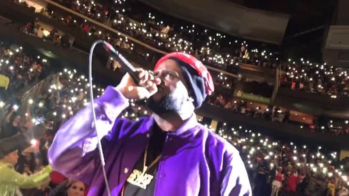 ファンクマスター・フレックスのインスタグラム：「20,000 strong! Prudential Center! #SoldOut (Let’s cherish everyday! Take nothing for granted!) vid via:@djhrnyc / @litdigitaldjs」