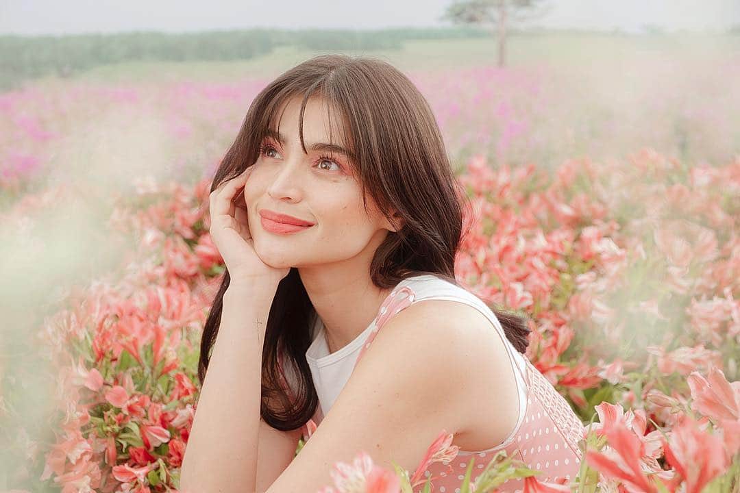 のインスタグラム：「It’s official! The COMPLETE #blkkbeauty collection is now AVAILABLE. All our shades were inspired by the sweetness of how I feel whilst watching kdramas. Visit our website www.blkcosmetics.com.ph, LAZADA and in stores! Visit our boutiques at Glorietta, TriNoma and ATC 🌸 Thank」
