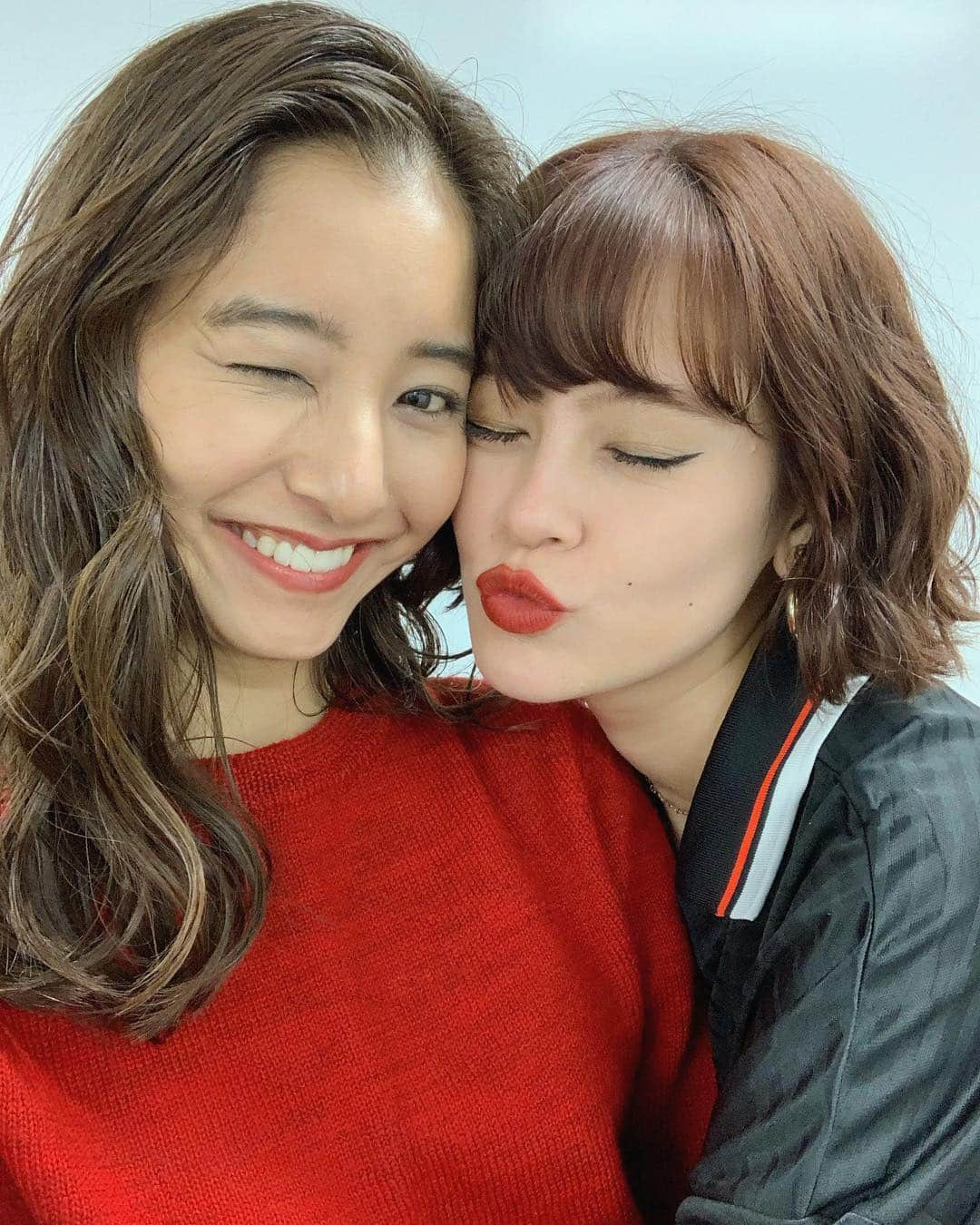 新木優子さんのインスタグラム写真 - (新木優子Instagram)「birthday girl 👧🏻 大好きなemma♡ 誕生日おめでとう! 生まれてきてくれてありがとう〜♡ そしてemmaのママさんパパさんもありがとうございます♡ これからもよろしくね。  TGC終わった後emmaと♡」4月1日 12時25分 - yuuuuukko_