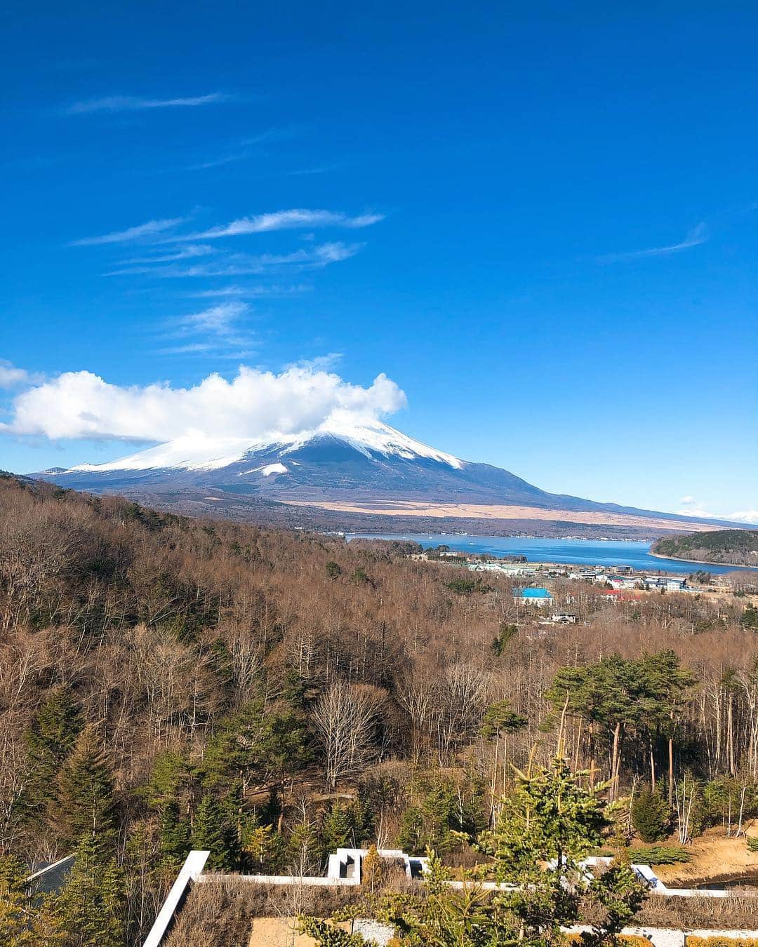 井上尚弥さんのインスタグラム写真 - (井上尚弥Instagram)「#新元号#令和 そんな中、富士山の麓をひたすら走ってる。 気持ちいい👌🏻」4月1日 12時31分 - naoyainoue_410