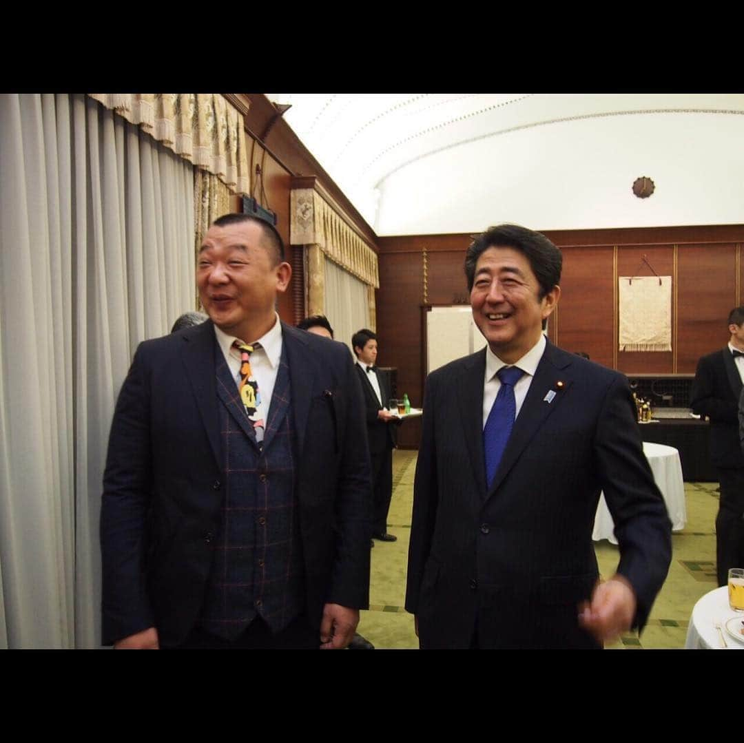 木下隆行さんのインスタグラム写真 - (木下隆行Instagram)「新元号  令和  僕自身なにかが変わる訳じゃないけど この瞬間に生きてるみんなと時代を跨げて良かった。」4月1日 12時41分 - tko.kinoshita