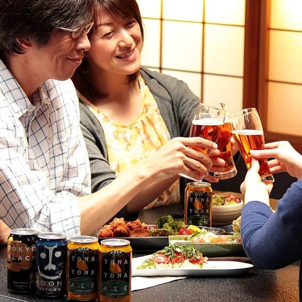 よなよなエール/ヤッホーブルーイングさんのインスタグラム写真 - (よなよなエール/ヤッホーブルーイングInstagram)「🍺父の日限定ビールリニューアル！🍺✨ . 今日からよなよなの里では、「お試し父の日セット」を販売開始！ . 実は今年は「父の日限定醸造ビール」を新しくしたのです😇 . . . こちらの販売開始を記念して、今日から毎週1名様に「お試し父の日セット」が当たるフォトコンテストを開催します♪ . #お父さんにエールを  のハッシュタグをつけてInstagramに投稿しよう！ . . . お父さんにエール（応援）を贈る、とっておきの思い出エピソードを募集しちゃいます♪ . 乾杯の写真は自由！ お父さんとの乾杯でもいいですし、アニメや漫画の「お父さん」との乾杯でも、はたまたお空に「エア乾杯」でも、なんでもOK！ . とっておきの乾杯の写真とエピソードを投稿していただいた方の中から、【毎週】、スタッフがぐっと来た投稿者の方1名様に、「お試し父の日セット」をプレゼントしちゃいます！👏🎉✨ . .  参加方法は簡単！ . ①乾杯の写真を撮ってください！ . ②ハッシュタグ#お父さんにエールを  を付けて、お父さんとの思い出エピソードをInstagramに投稿してください！ . 応募期間：4/1(月)～6/16(日)（予定) . ※アカウント非公開・ハッシュタグがついていない場合はプレゼントの対象外となります。あらかじめご了承ください。 ※月曜日から日曜日までを1週間としてカウントします。 ※本キャンペーンは早期終了する可能性がございます。 . . . みなさんのご応募お待ちしています～！🍺 . #お父さんにエールを  #お父さんありがとう  #父の日  #お試し父の日セット #ビール好き #ビール部  #ヤッホーブルーイング #ビール  #クラフトビール #よなよなエール #ビアスタグラム #飲酒タグラム  #beer#craftbeer #beerstagram#lovebeer #brewery#craftbrewery#craftbrew #craftbrewing#newrelease #新作#新発売#限定」4月1日 12時35分 - yonayona.ale