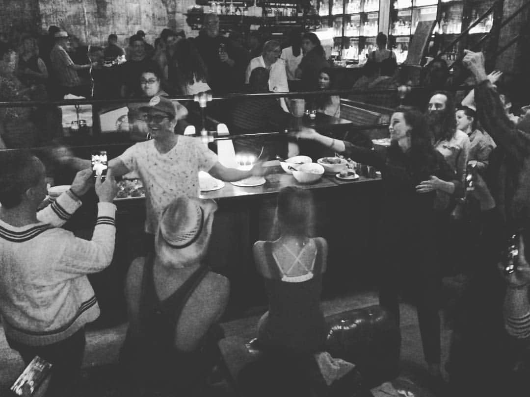 ブリジット・リーガンさんのインスタグラム写真 - (ブリジット・リーガンInstagram)「Thank you @highlandparkbowl for an epic party for my main man!! Things got blurrier ... 💯🎳💫🎂👖💋」4月1日 12時39分 - bridgetregan