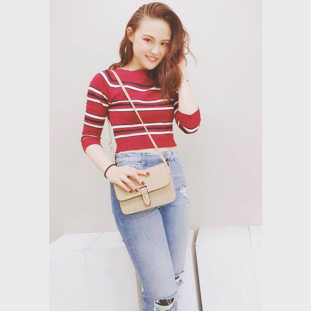 四宮吏桜さんのインスタグラム写真 - (四宮吏桜Instagram)「New bag🌟👯‍♀️ #四宮吏桜 #new #bag  #fashion  #インスタ映え  #beauty  #make #makeup  #いいね  #japan #japanesegirl  #girl」4月1日 13時38分 - rio_s_0221