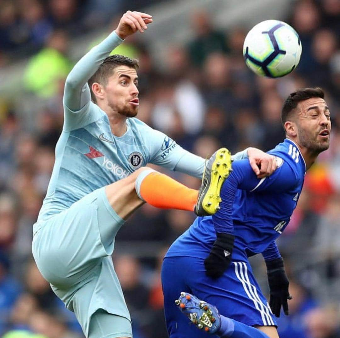 ジョルジェ・ルイス・フレーロさんのインスタグラム写真 - (ジョルジェ・ルイス・フレーロInstagram)「three very important points for us 💪🏻 #comeonchelsea #premierleague #football #cfc #J5」4月2日 0時40分 - jorginhofrello