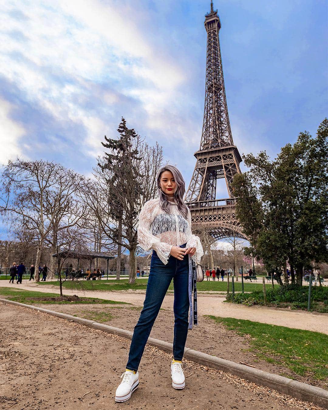 のインスタグラム：「J’aime Paris ❤️ Top & Belt: @snidel_usa @snidel_official  #ootd」