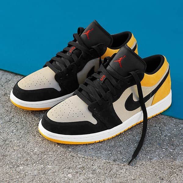Sneaker Newsさんのインスタグラム写真 - (Sneaker NewsInstagram)「The Air Jordan 1 Low “University Gold is available now! Tap the link in our bio to secure your pair before they run out.」4月1日 23時33分 - sneakernews