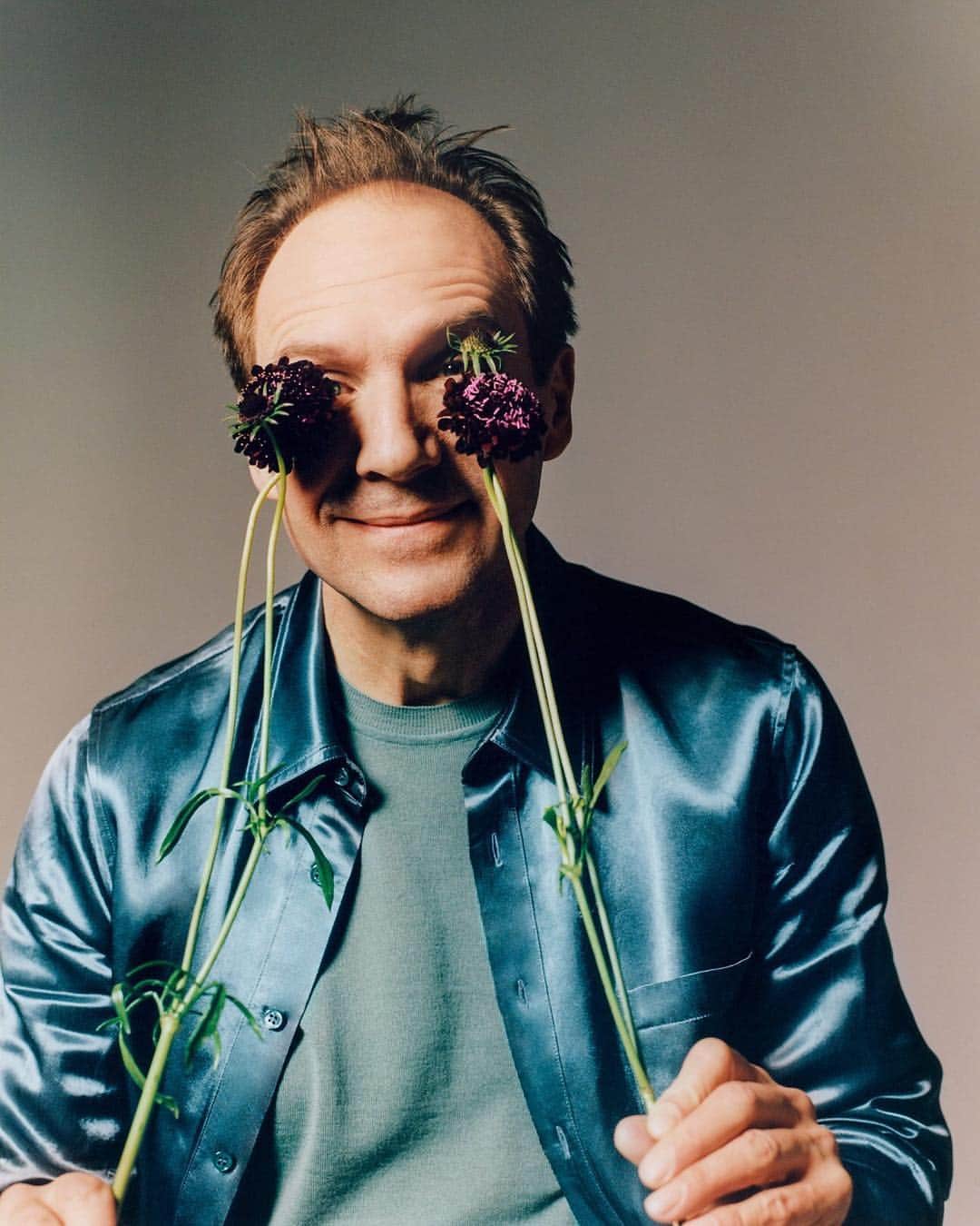 GQさんのインスタグラム写真 - (GQInstagram)「Ralph Fiennes—who you may recognize from #HarryPotter, #SchindlersList, #GrandBudapestHotel, and so much more—lives a life of high culture like practically no one else alive. Lately, he's been making us laugh, too. At the link in bio, GQ's Dan Riley spends a day in London with the storied actor and director. (📸@scandebergs) #newgq」4月1日 23時52分 - gq