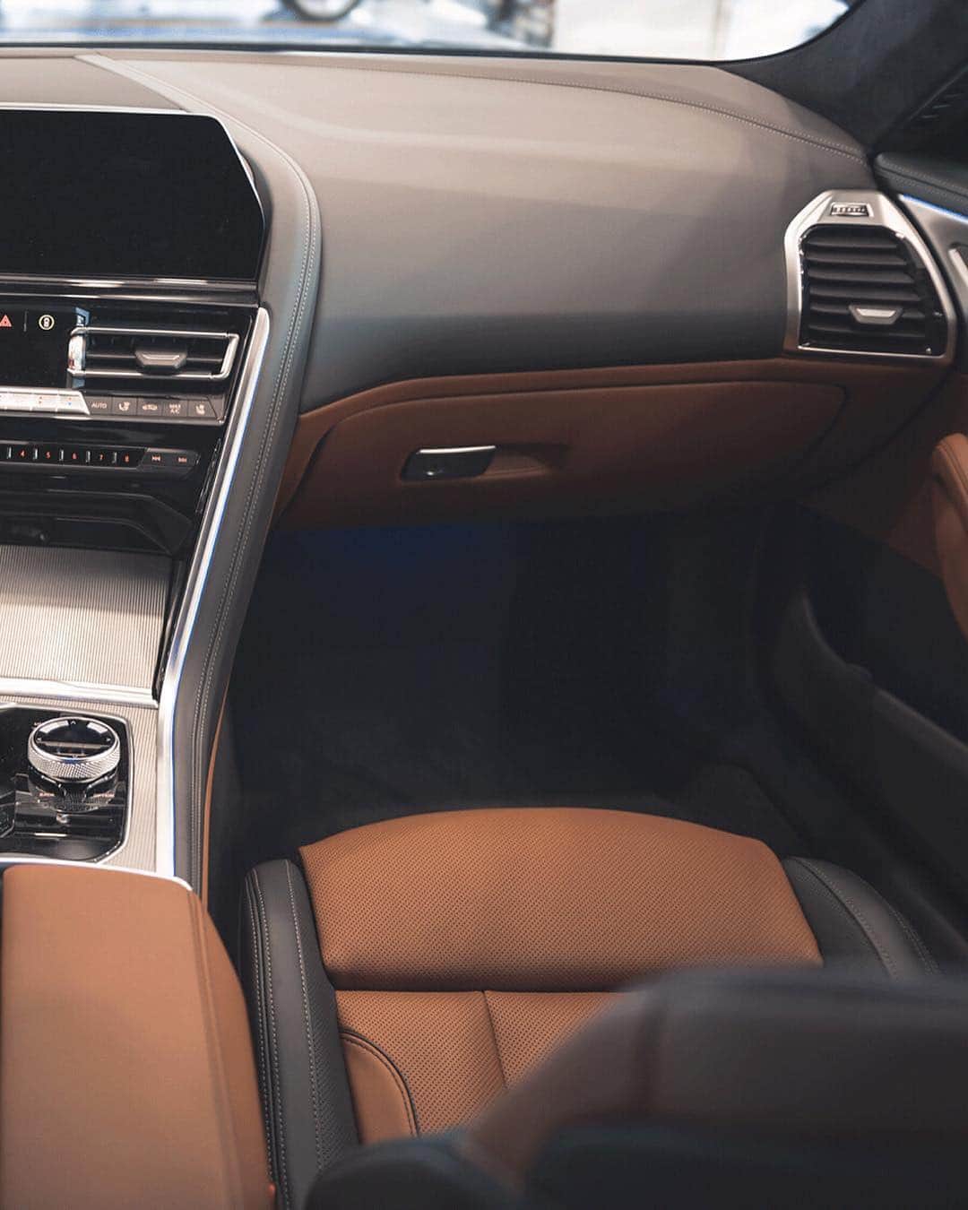 BMWさんのインスタグラム写真 - (BMWInstagram)「A fine combination of elegance and sportiness. #BMWRepost @bmw_faba @vncentl #THE8 #BMW #8Series #Coupé」4月2日 0時03分 - bmw