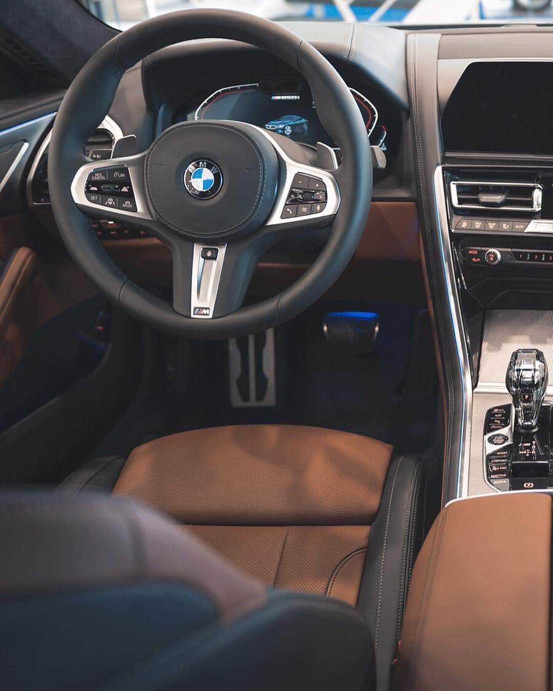 BMWのインスタグラム：「A fine combination of elegance and sportiness. #BMWRepost @bmw_faba @vncentl #THE8 #BMW #8Series #Coupé」
