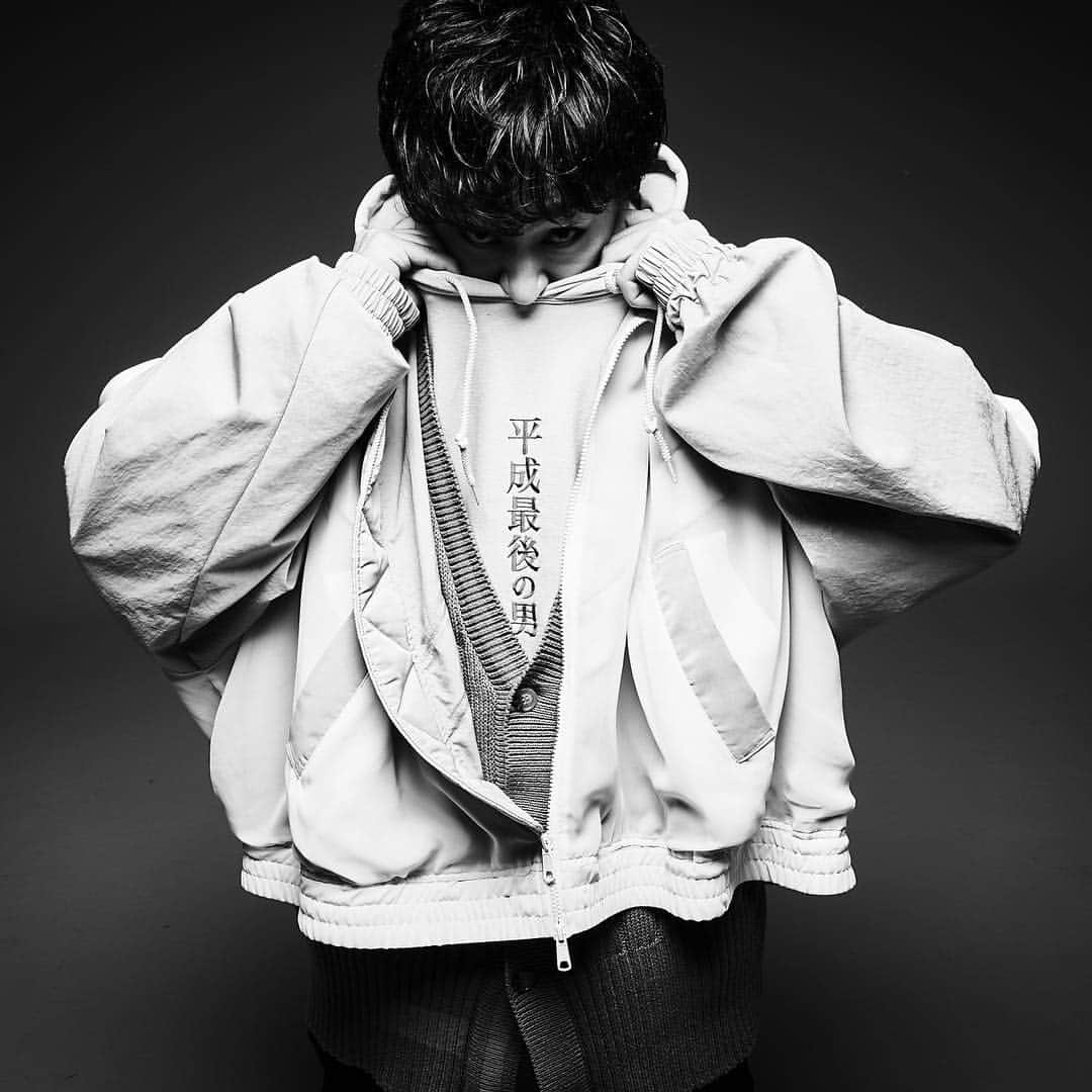 としみつのインスタグラム：「平成ラストスパート！  #平成最後の男」