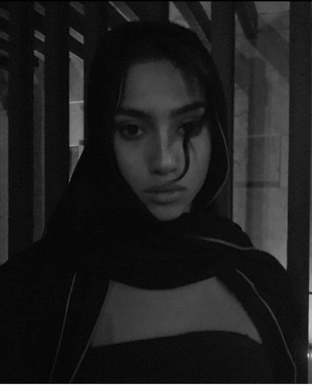 イマン・ハマンさんのインスタグラム写真 - (イマン・ハマンInstagram)「🖤」4月2日 0時15分 - imaanhammam