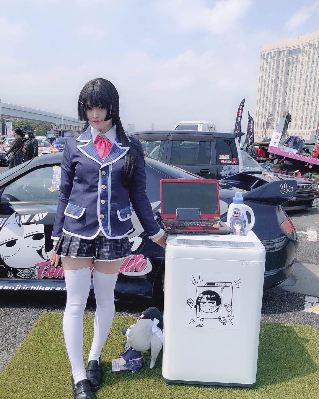 のインスタグラム：「#痛車天国 にて#月ノ美兎 ちゃんの#痛車 と洗濯機と🤭 . . Twitterもフォローしてね💟 ❤️Twitter@akagikuro❤️ ❤️Follow me❤️ 、 、 #anime #animegirl #animejapan #animeworld #japan #japanesegirl #日本 #サブカル #漫画 #comic #cos #cosplay #cosplayer #cosplaygirl #cosplayers #コスプレ #コスプレイヤー  #gravure  #lingerie  #일본여자 #코스프레 #그라비아 #角色扮演 #にじさんじ #痛車天国2019 #痛車天国で会いましょう #itasha」
