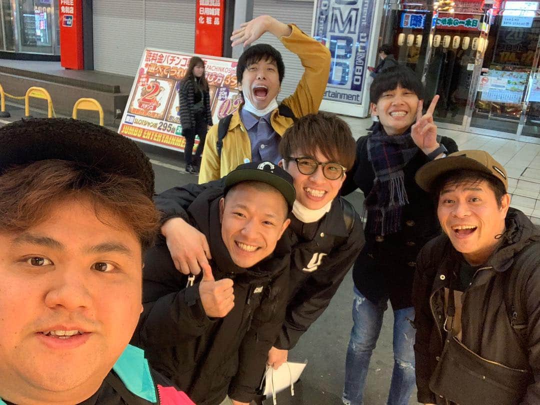 池田真一のインスタグラム：「アインシュタインさんの エイプリルフール特別企画 祝！結婚！ おめでとう!!稲ちゃん!!でFOX EYEで余興させて頂きました！ タグがこれ着て狐の嫁入りの後5回目のFOX EYEの時にライトを顔に当ててPIG NOSEって言うてと言われただけですが、何故かめちゃくちゃ盛り上がってました！凄く楽しかったです！ #アインシュタイン #藤崎マーケット #守谷日和 #祇園 #ダブルアート #ヒガシ逢ウサカ #FOXEYE #キツネ目 #PIGNOSE #豚鼻 #おめでとう稲ちゃん」
