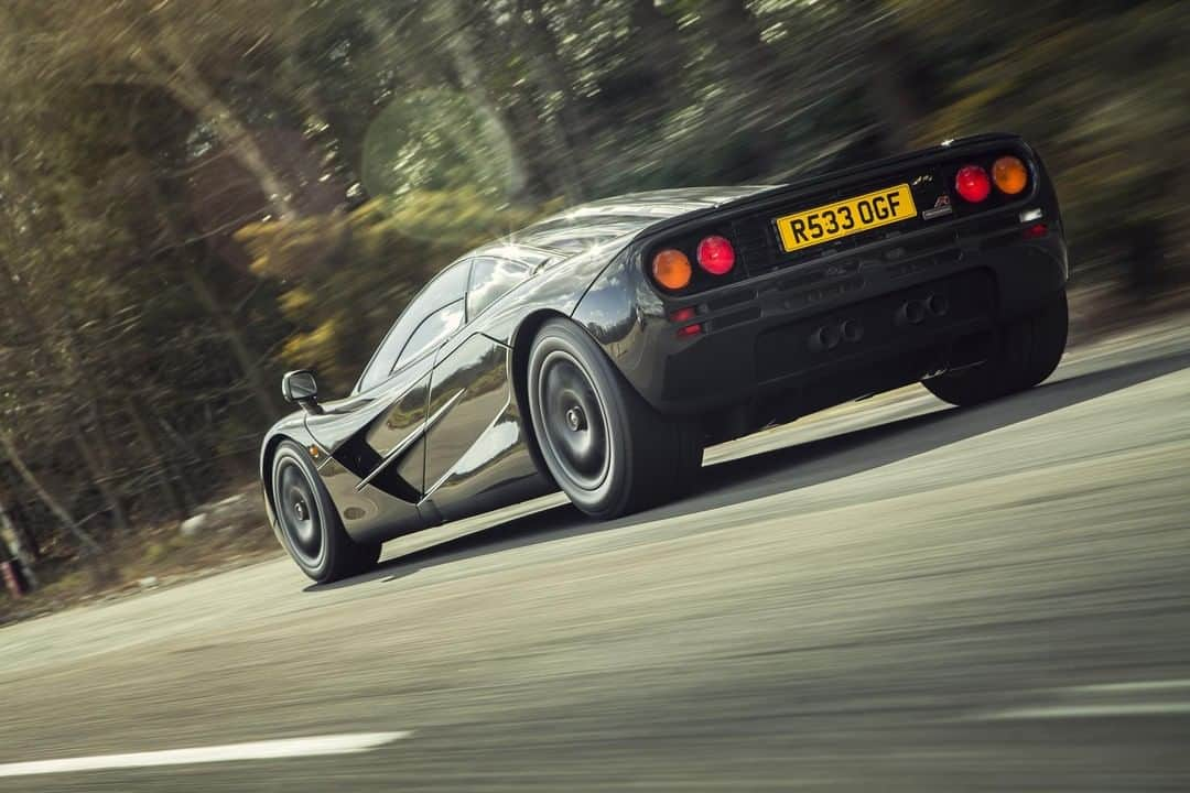 McLaren Automotiveさんのインスタグラム写真 - (McLaren AutomotiveInstagram)「Engineered to perfection: The #McLarenF1 took four years to meticulously plan, design and build.  #UltimateMonth」4月2日 0時37分 - mclarenauto