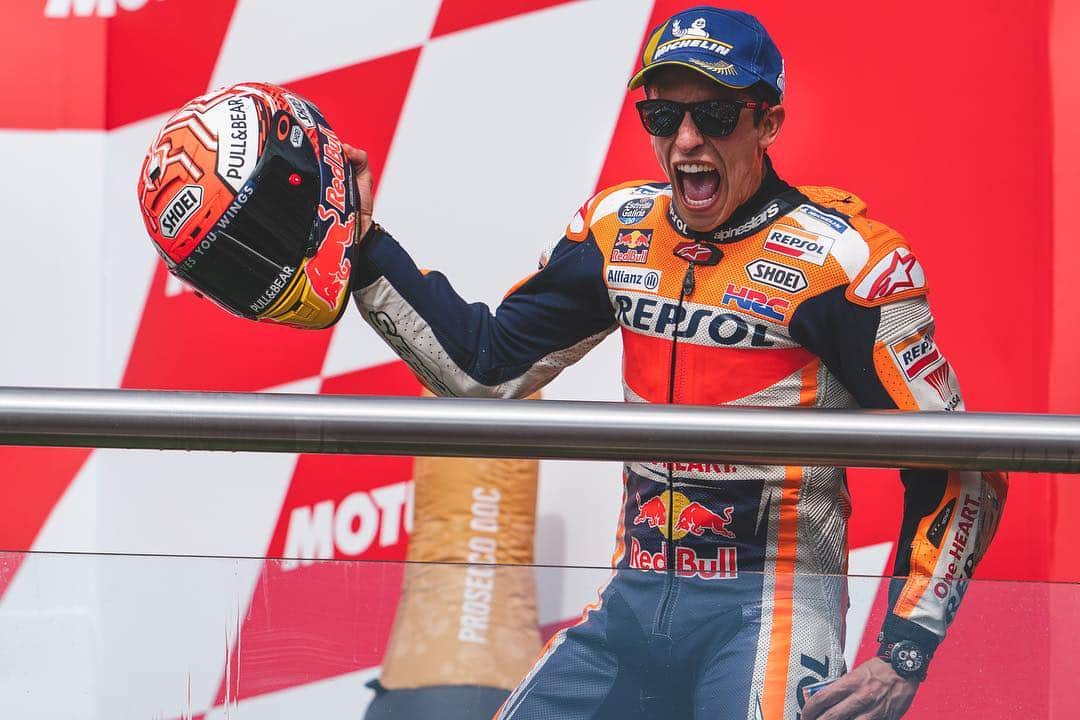 レプソル・ホンダのインスタグラム：「“Today was a perfect day. In the race I knew that my strongest point was the first five laps. I put everything in and then I saw the difference.” @marcmarquez93 ⠀⠀⠀⠀⠀⠀⠀⠀⠀ #ArgentinaGP #25RepsolHonda #Repsol #MotoGP #Honda #Racing #RepsolHonda #HRC #RC213V #MM93 #MarcMarquez #MM93🐜 #ThePowerOfDreams #Motorcycle #Argentina #Victory #Win #Leader 🇦🇷」