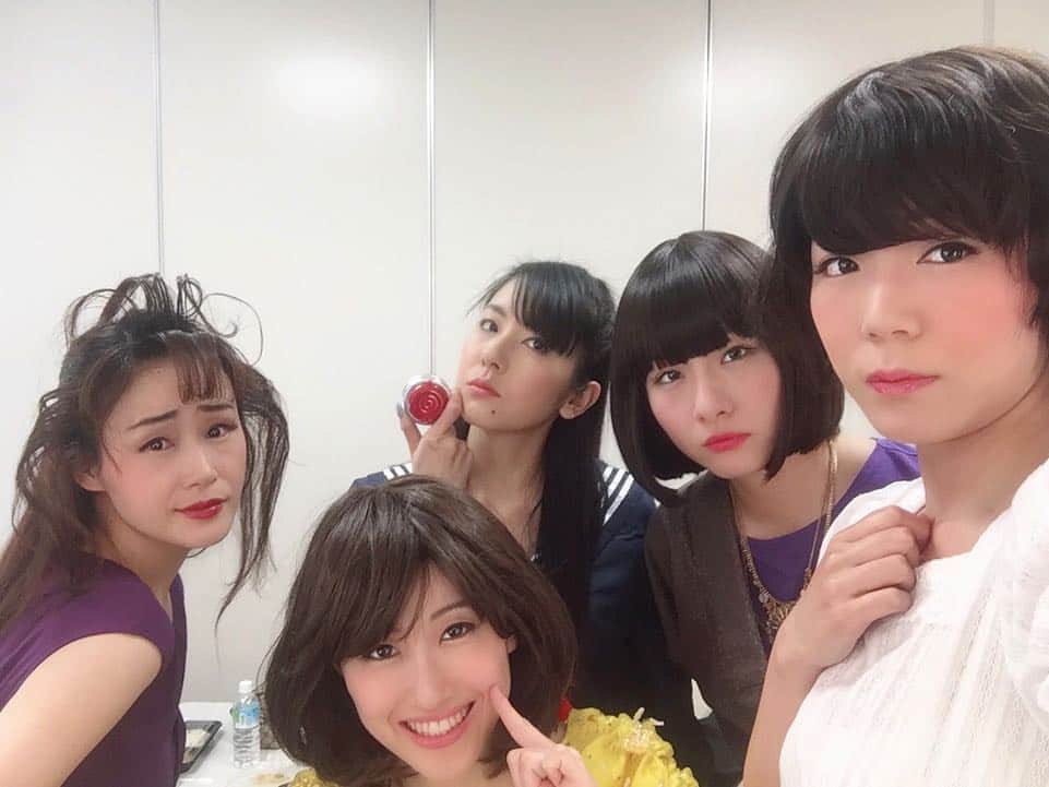 岩村菜々美さんのインスタグラム写真 - (岩村菜々美Instagram)「おやすみホログラムさんの「plan」というMVに出演させて頂きました。 ぜひ、ご覧ください。 #おやすみホログラム #エイプリルフール ！？ #中森明菜 さん #ものまね #ななみなな」4月1日 16時13分 - nanami1120
