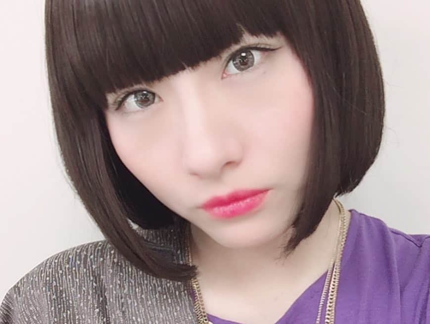 岩村菜々美さんのインスタグラム写真 - (岩村菜々美Instagram)「おやすみホログラムさんの「plan」というMVに出演させて頂きました。 ぜひ、ご覧ください。 #おやすみホログラム #エイプリルフール ！？ #中森明菜 さん #ものまね #ななみなな」4月1日 16時13分 - nanami1120
