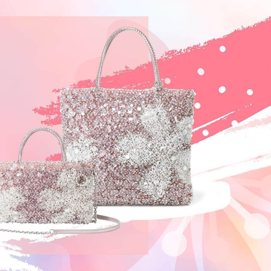 ANTEPRIMAさんのインスタグラム写真 - (ANTEPRIMAInstagram)「Blooming Sakura season with the captivating Motivo Collection 🌸  Crafted with the ANTEPRIMA’s iconic knitting technique, the Sakura pattern is braided boldly on the surface and embellished with refreshing and sparkling rhinestones to add an extra touch of glamour.  #motivo #sakura #cherryblossom #springbag #summerbag #springsummer2019 #wirebag #anteprimawirebag #anteprima #itbag #milanese #fashion #style #baglover #bagholic #italian #instafashion #instabags #アンテプリマ #ワイヤーバッグ #가방 #ミラコレ #ミラノ #ミラノコレクション2019 #패션 #스타일 #여자가방 #여름가방 #さくら #桜」4月1日 16時14分 - anteprimaofficial