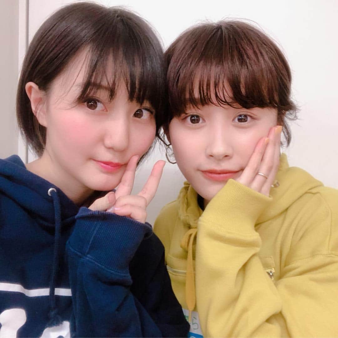 のインスタグラム：「一昨日昨日と行われていた 「遊ぶ。暮らす。育てる。SATOYAMA & SATOUMIへ行こう 2019」にて大好きな方たちと写真撮っていただきました！ 高橋愛さん 鈴木愛理さん 夏焼雅さん 熊井友理奈さん いつまでも大好きな憧れの先輩です！ お写真撮っていただき、ありがとうございました！  #satoyama #pimmy #アプガ」