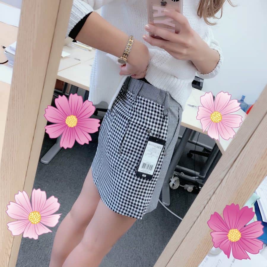 CURUCURUさんのインスタグラム写真 - (CURUCURUInstagram)「CURUCURU キュルキュル バイヤーの @anya0423 です🙋‍♀️ . EDWIN  GOLFの新作ボトムスがかなりイチオシなのでご紹介❣️ . 前後で柄の異なる切替パターンのスカートとロングパンツはとにかくシルエットがキレイ🙆‍♀️✨ 163cm、XSサイズ着用です。 . オフィスでの試着写真でゴミゴミしていてごめんなさい🙇‍♀️ ______________________________  #curucuru #キュルキュル #キュルキュルセレクト #golf #golfstagram  #instagolf #ゴルフ #ゴルフ女子  #ゴルフコーデ #ゴルフウェア #ゴルフファッション #golfwear #キュルパト #ゴルフ好きな人と繋がりたい #お洒落さんと繋がりたい #골프 #edwingolf #エドウィンゴルフ」4月1日 16時37分 - curucuru_golf