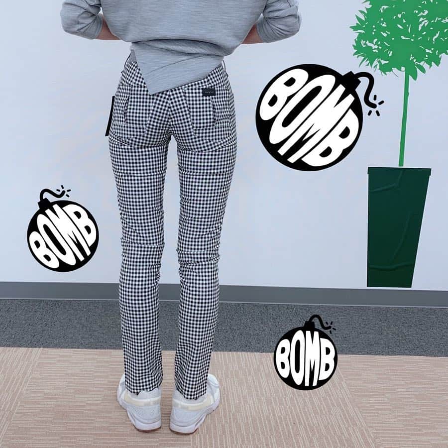 CURUCURUさんのインスタグラム写真 - (CURUCURUInstagram)「CURUCURU キュルキュル バイヤーの @anya0423 です🙋‍♀️ . EDWIN  GOLFの新作ボトムスがかなりイチオシなのでご紹介❣️ . 前後で柄の異なる切替パターンのスカートとロングパンツはとにかくシルエットがキレイ🙆‍♀️✨ 163cm、XSサイズ着用です。 . オフィスでの試着写真でゴミゴミしていてごめんなさい🙇‍♀️ ______________________________  #curucuru #キュルキュル #キュルキュルセレクト #golf #golfstagram  #instagolf #ゴルフ #ゴルフ女子  #ゴルフコーデ #ゴルフウェア #ゴルフファッション #golfwear #キュルパト #ゴルフ好きな人と繋がりたい #お洒落さんと繋がりたい #골프 #edwingolf #エドウィンゴルフ」4月1日 16時37分 - curucuru_golf