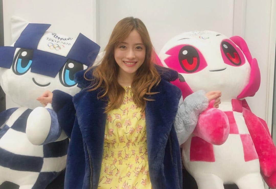 石原さとみ　ファンアカウントのインスタグラム：「お久しぶりです！ オリンピックの聖火リレー公式アンバサダーに就任されました！ おめでとうございます㊗️(思ってたより髪が明るい🧐) #石原さとみ」