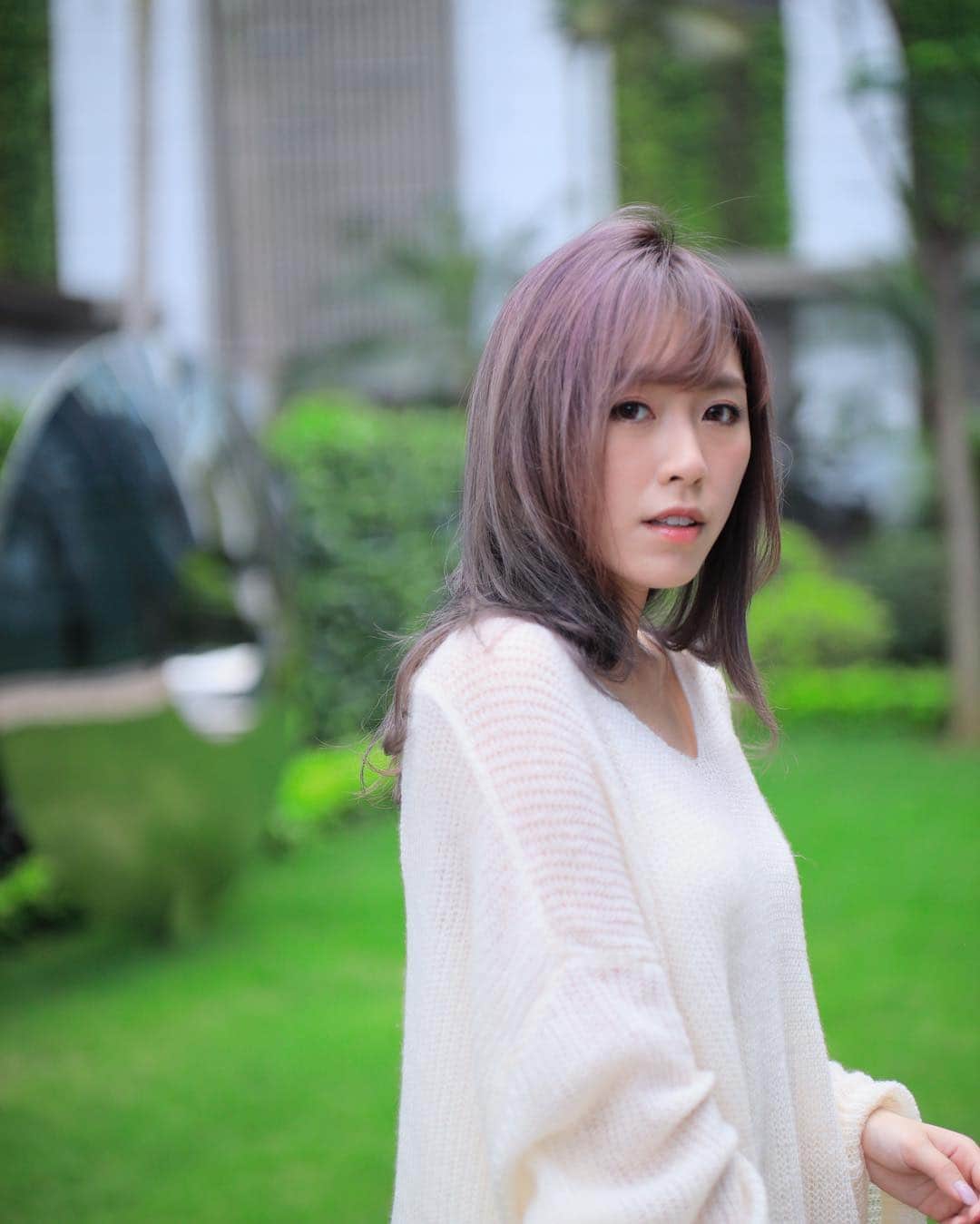 Miss Hunnyのインスタグラム：「突然發現今年我哋未拍過拖， 我哋下個禮拜拍三日拖好冇？ ……有人知道我在說什麼嗎(´･_･`)？ Hair make | Rick (9637 1903) #私圖」