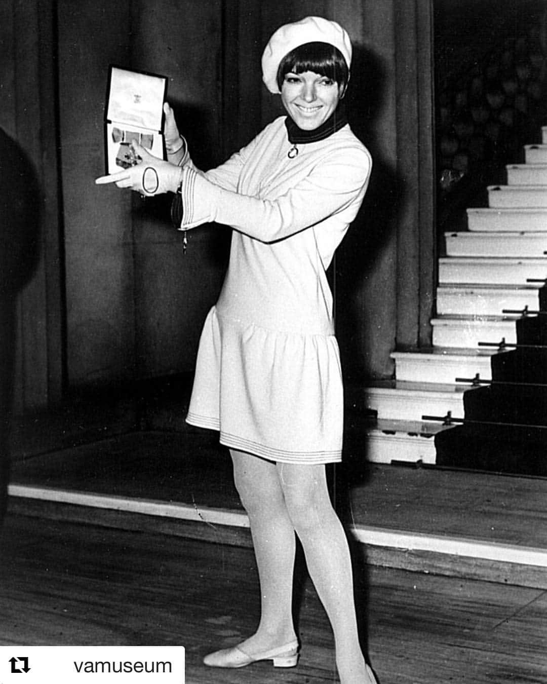 MARY QUANT officialさんのインスタグラム写真 - (MARY QUANT officialInstagram)「#Repost @vamuseum with @get_repost ・・・ ‘All the way through life the woman had to be, and had to dress, and act the part of the way the man in her life saw her, and she was never allowed to dress the part of being her. I wanted to design clothes for real life people...we don’t conform…’ - Mary Quant  Quant received her OBE in 1966 for her contribution to the fashion industry. She arrived at Buckingham Palace to accept the honour in a mini skirt and cut-away gloves.  #RevolutionaryFashion #Feminism #IWD #WeWantQuant  Read more/Link in bio © Everett Collection Historical / Alamy Stock Photo Quant’s OBE Dress, 1966 © V&A Museum - 「ファッションとは、女性の人生と切り離せないもの 男性からどう見られるかを演出し、そして自分であり続けるためのもの 迎合せず、リアルに生きる人々の服をデザインしたい」‐マリー・クヮント - 1966年にファッション業界への貢献により、DBE（英国王室第二等勲章）叙勲 その日、彼女はバッキンガム宮殿にミニスカートで現れました - イギリス・ロンドンのヴィクトリア＆アルバート博物館にて、マリー・クヮント展が4月6日から開催されます」4月1日 17時22分 - maryquant_official