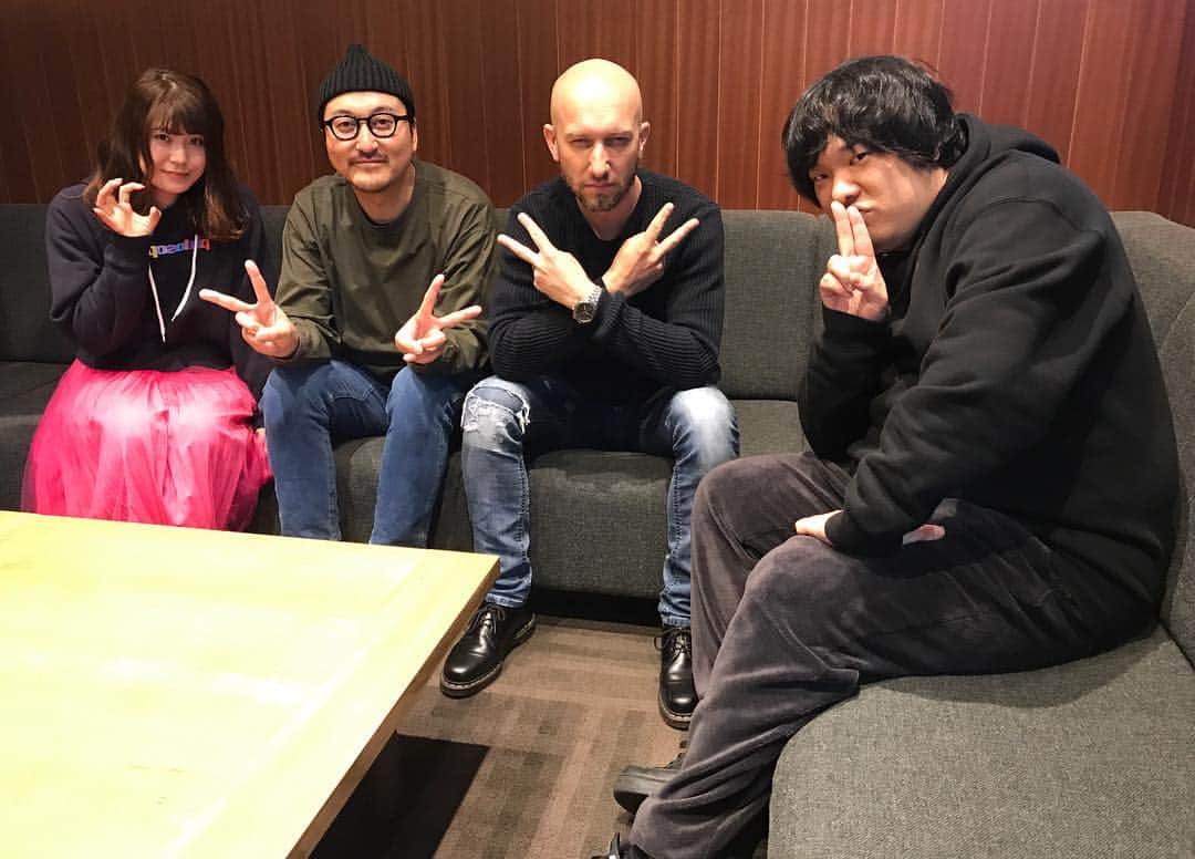 MONKEY MAJIKさんのインスタグラム写真 - (MONKEY MAJIKInstagram)「本日は関西でMaynardとTAXがメディアに出演しています👍 ㅤㅤㅤㅤㅤㅤㅤㅤㅤㅤㅤㅤㅤ α-STATION「SUNNYSIDE BALCONY」生出演中 で慶元さんと盛り上がり、そのあとは...岡崎体育(@okazaki_taiiku )さんのレギュラー番組にゲスト出演させていただきましたー！ 詳細はまた追ってお知らせします✨ ㅤㅤㅤㅤㅤㅤㅤㅤㅤㅤㅤㅤㅤ #monkeymajik #モンキーマジック」4月1日 17時25分 - monkeymajik_official