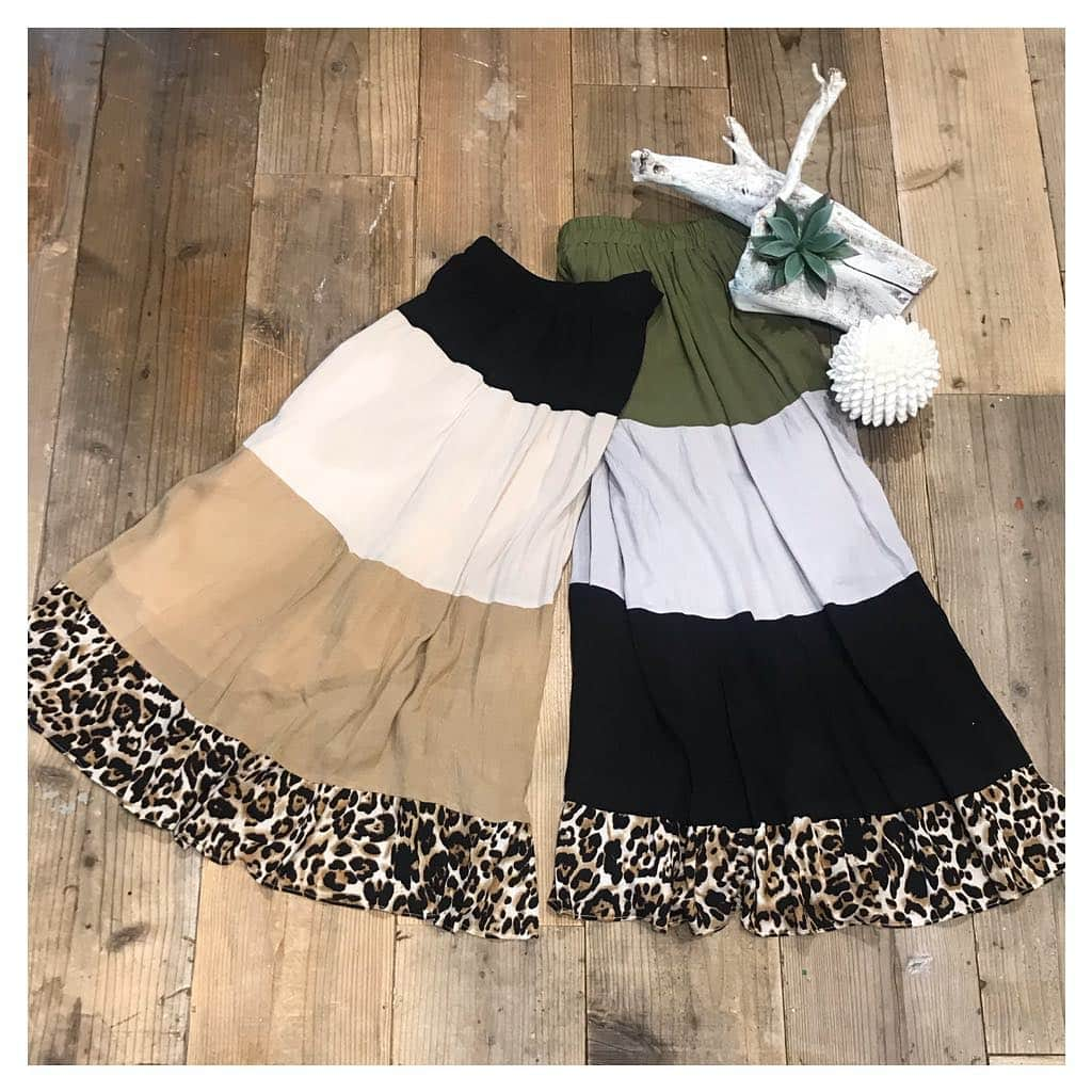 furryrate officialさんのインスタグラム写真 - (furryrate officialInstagram)「【2019 early summer collection】 . ▶skirt #ティアードスカート  No. 40555483 ブラック/カーキ ¥9,612- . . #furryrate #furry #ファーリーレート #ファーリー #early #summer #collection #recommended #ティアード #スカート #バイカラー #レオパード #coordinate #fashion」4月1日 17時47分 - furry_official_