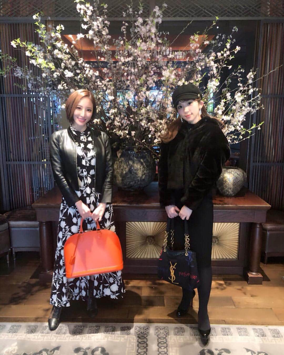 河瀬鮎美のインスタグラム：「のんちゃんとランチ行った時の❤️❤️ 美容や旅行✈️や食に大好きなお話いっぱいしたしいっぱい教えてもろた〜🥰 保育園の時からの同級生に美の伝道師がいる幸せ.❤️🥺 美味しいランチ巡りしようね🤤🍴✨ #ランチ#lunch#美容#旅行#travel #同級生#love」