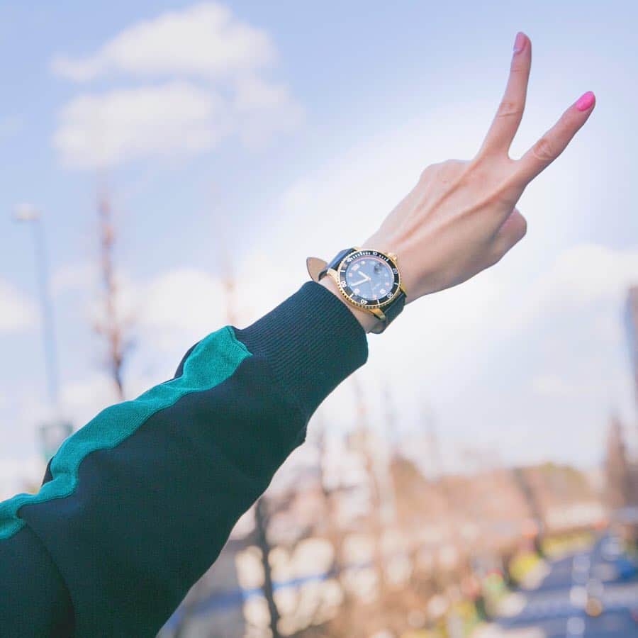 SuperGroupiesさんのインスタグラム写真 - (SuperGroupiesInstagram)「スタッフへいりんの本日のPick Up⌚️ ⠀⠀⠀⠀⠀ #僕のヒーローアカデミア より 爆豪くんをイメージした腕時計です👆🏻 へいりんは爆豪くんイメージのトレーナーと合わせて コーディネートしてみました😆  パールヘアピンで女の子らしいポイントも 取り入れた今日のコーデ👩🏻🎀 実はぴかちゃんと #双子コーデ でした👯‍♀️✨ 二人のコーデの詳細は明日投稿するのでお楽しみに！  へいりんが着用した腕時計は 只今開催中の#アニメバウンド キャンペーン第6弾で プレゼントします🎁 （詳細は下の情報をCHECK‼️） ⠀⠀⠀⠀⠀ ⠀⠀⠀⠀⠀ ──────────────────────﻿ ＜Today’s Item＞﻿ My Hero Academia Collaboration Series Bakugo Katsuki model  腕時計 #watch / ￥12,800 +tax ※数量限定販売中です。 Only a limited amount available now! ⠀⠀⠀⠀⠀ ⠀⠀⠀⠀⠀ ※トレーナーは販売終了しました。 We’re sorry but the sweatshirt is sold out. ──────────────────────﻿ ⠀⠀ ⠀ ⠀⠀⠀⠀⠀⠀ ⠀⠀⠀⠀⠀ 🌈アニメバウンドキャンペーン第6弾開催🌈﻿ ⠀⠀⠀⠀⠀ ⠀⠀⠀⠀⠀ #アニメバウンド って何？🧐 アニメ、ゲームキャラクターの服装を連想させるコーディネートのこと！👗👠👜 ⠀⠀⠀⠀⠀⠀ 只今、当店では「#アニメバウンド キャンペーン第6弾」を開催中です🤩 ⠀⠀⠀⠀⠀ 豪華なプレゼントが当たるので、ぜひ参加してみてください💕 ⠀⠀⠀⠀⠀ ⠀⠀⠀⠀⠀ ＝＝＝＝＝＝＝＝＝＝＝＝＝＝＝＝＝＝＝＝＝＝＝﻿ 🎁プレゼント商品🎁﻿ ※投稿の際に必ずご希望のモデルを記載してください。⠀⠀ ◆僕のヒーローアカデミア ①轟焦凍モデル 財布  ②爆豪勝己モデル 腕時計⠀⠀⠀⠀⠀ ◆名探偵コナン ③安室透モデル リュック  ④赤井秀一モデル バッグ ⠀⠀⠀⠀⠀ ◆刀剣乱舞-ONLINE- ⑤乱藤四郎モデル 傘  ⑥堀川国広モデル 腕時計 ⠀⠀⠀⠀⠀ ◆アイドリッシュセブン ⑦逢坂壮五モデル 腕時計  ⑧九条天モデル リュック ⠀⠀⠀⠀⠀ ＝＝＝＝＝＝＝＝＝＝＝＝＝＝＝＝＝＝＝＝＝＝＝﻿ ⠀⠀⠀⠀⠀ ﻿ ─────────────────────﻿ ↓応募方法はこちら↓﻿ ☑️SuperGroupies 公式アカウント（ @supergroupies ）をフォロー﻿ ☑️アニメバウンドを投稿﻿ （着て撮っても、置いて撮ってもOK！）﻿ ※キャラクターは問いません。プレゼント商品のタイトル以外でも構いません。﻿ ☑️キャプションに「#アニメバウンド / 希望のモデル」を記載﻿ ─────────────────────﻿ ﻿ ※期間中、何回でも投稿してOKです💜﻿ ﻿ ﻿ 応募期間は4月15 日（月）まで！﻿ たくさんのご応募お待ちしております👏﻿ ⠀⠀⠀⠀⠀ ⠀⠀⠀⠀⠀ キャンペーンの詳細が気になる方は、 「#アニメバウンド キャンペーン第6弾」バナーの投稿をぜひチェックしてみてください😆💨 ⠀⠀⠀⠀⠀ ⠀⠀⠀⠀⠀ ⠀⠀⠀⠀⠀ ⠀⠀⠀⠀ #supergroupies #anime #japaneseanime #スーパーグルーピーズ #アニメ #アニメコラボ #コラボグッズ #ファッションにアニメを #アニメグッス #おそろコーデ #twinlook #트윈룩 #시밀러룩 #ヒロアカ #MyHeroAcademia #bakugo #bakugoukatsuki #爆豪勝己 #春カラー #春コーデ #シンプルコーデ #今日のコーデ #私服 #ファッション  #ストリートコーデ #スポーティーコーデ」4月1日 17時53分 - supergroupies