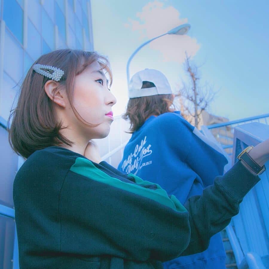 SuperGroupiesさんのインスタグラム写真 - (SuperGroupiesInstagram)「スタッフへいりんの本日のPick Up⌚️ ⠀⠀⠀⠀⠀ #僕のヒーローアカデミア より 爆豪くんをイメージした腕時計です👆🏻 へいりんは爆豪くんイメージのトレーナーと合わせて コーディネートしてみました😆  パールヘアピンで女の子らしいポイントも 取り入れた今日のコーデ👩🏻🎀 実はぴかちゃんと #双子コーデ でした👯‍♀️✨ 二人のコーデの詳細は明日投稿するのでお楽しみに！  へいりんが着用した腕時計は 只今開催中の#アニメバウンド キャンペーン第6弾で プレゼントします🎁 （詳細は下の情報をCHECK‼️） ⠀⠀⠀⠀⠀ ⠀⠀⠀⠀⠀ ──────────────────────﻿ ＜Today’s Item＞﻿ My Hero Academia Collaboration Series Bakugo Katsuki model  腕時計 #watch / ￥12,800 +tax ※数量限定販売中です。 Only a limited amount available now! ⠀⠀⠀⠀⠀ ⠀⠀⠀⠀⠀ ※トレーナーは販売終了しました。 We’re sorry but the sweatshirt is sold out. ──────────────────────﻿ ⠀⠀ ⠀ ⠀⠀⠀⠀⠀⠀ ⠀⠀⠀⠀⠀ 🌈アニメバウンドキャンペーン第6弾開催🌈﻿ ⠀⠀⠀⠀⠀ ⠀⠀⠀⠀⠀ #アニメバウンド って何？🧐 アニメ、ゲームキャラクターの服装を連想させるコーディネートのこと！👗👠👜 ⠀⠀⠀⠀⠀⠀ 只今、当店では「#アニメバウンド キャンペーン第6弾」を開催中です🤩 ⠀⠀⠀⠀⠀ 豪華なプレゼントが当たるので、ぜひ参加してみてください💕 ⠀⠀⠀⠀⠀ ⠀⠀⠀⠀⠀ ＝＝＝＝＝＝＝＝＝＝＝＝＝＝＝＝＝＝＝＝＝＝＝﻿ 🎁プレゼント商品🎁﻿ ※投稿の際に必ずご希望のモデルを記載してください。⠀⠀ ◆僕のヒーローアカデミア ①轟焦凍モデル 財布  ②爆豪勝己モデル 腕時計⠀⠀⠀⠀⠀ ◆名探偵コナン ③安室透モデル リュック  ④赤井秀一モデル バッグ ⠀⠀⠀⠀⠀ ◆刀剣乱舞-ONLINE- ⑤乱藤四郎モデル 傘  ⑥堀川国広モデル 腕時計 ⠀⠀⠀⠀⠀ ◆アイドリッシュセブン ⑦逢坂壮五モデル 腕時計  ⑧九条天モデル リュック ⠀⠀⠀⠀⠀ ＝＝＝＝＝＝＝＝＝＝＝＝＝＝＝＝＝＝＝＝＝＝＝﻿ ⠀⠀⠀⠀⠀ ﻿ ─────────────────────﻿ ↓応募方法はこちら↓﻿ ☑️SuperGroupies 公式アカウント（ @supergroupies ）をフォロー﻿ ☑️アニメバウンドを投稿﻿ （着て撮っても、置いて撮ってもOK！）﻿ ※キャラクターは問いません。プレゼント商品のタイトル以外でも構いません。﻿ ☑️キャプションに「#アニメバウンド / 希望のモデル」を記載﻿ ─────────────────────﻿ ﻿ ※期間中、何回でも投稿してOKです💜﻿ ﻿ ﻿ 応募期間は4月15 日（月）まで！﻿ たくさんのご応募お待ちしております👏﻿ ⠀⠀⠀⠀⠀ ⠀⠀⠀⠀⠀ キャンペーンの詳細が気になる方は、 「#アニメバウンド キャンペーン第6弾」バナーの投稿をぜひチェックしてみてください😆💨 ⠀⠀⠀⠀⠀ ⠀⠀⠀⠀⠀ ⠀⠀⠀⠀⠀ ⠀⠀⠀⠀ #supergroupies #anime #japaneseanime #スーパーグルーピーズ #アニメ #アニメコラボ #コラボグッズ #ファッションにアニメを #アニメグッス #おそろコーデ #twinlook #트윈룩 #시밀러룩 #ヒロアカ #MyHeroAcademia #bakugo #bakugoukatsuki #爆豪勝己 #春カラー #春コーデ #シンプルコーデ #今日のコーデ #私服 #ファッション  #ストリートコーデ #スポーティーコーデ」4月1日 17時53分 - supergroupies