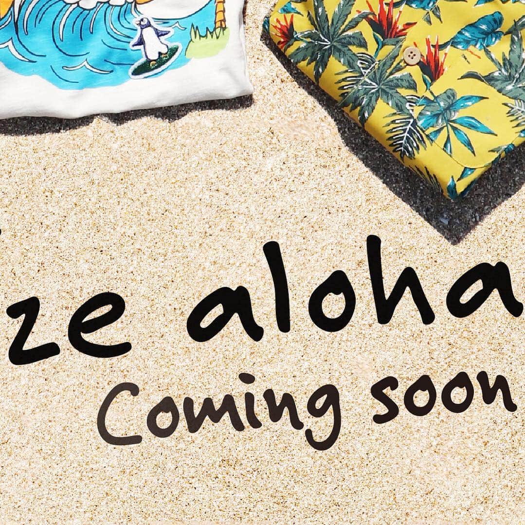 ブリーズオフィシャルさんのインスタグラム写真 - (ブリーズオフィシャルInstagram)「＼coming soon…/ ”aloha shop”がオープン?! BREEZEからアロハショップをイメージした夏にぴったりの新作アイテムが入荷予定！ アイテムの詳しくは近日公開！ お楽しみに♪ --------------------------------------- 明日4/2(火)からインスタグラムキャンペーン 開催⁈ 新作アイテムゲットのチャンス☆ ぜひ明日の投稿もチェックしてくださいね。 . ※お取扱い店舗につきましてはご来店店舗にて直接お問い合わせください。 #ブリーズ#breeze#ブリーズキッズ  #breeze__official#kids#kidsfashion#kids_japan#instakids#kidswear#instalike#ig_kids#kjp_ootd#ブリーズオフィシャル#キッズファッション#キッズコーデ#キッズフォト#オシャレキッズ#子供服#インスタキッズ#キッセレ#ママリ#comona#アロハ#ハワイ#夏服#お揃い#おそろい#こどものいる暮らし#男の子#女の子」4月1日 17時57分 - breeze__official