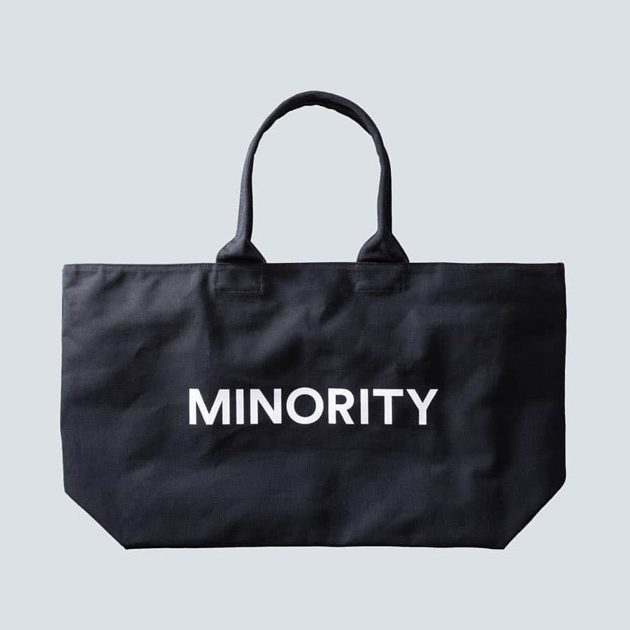 サカナクションさんのインスタグラム写真 - (サカナクションInstagram)「M/M TOTE BAG ﻿ ﻿ ¥4000- ﻿ ﻿ MINORITYとMAJORITYが大きくプリントされた、キャンバストート。 ﻿ 普段使いから小旅行まで使える大容量サイズです。 ﻿ 上部はファスナーで閉じられるので、中身が出る心配もありません。 ﻿ インナーポケット1つ付き。 ﻿ ﻿ #AL834194 #サカナクション834194 #SAKANAQUARIUM2019」4月1日 18時02分 - sakanaction_jp