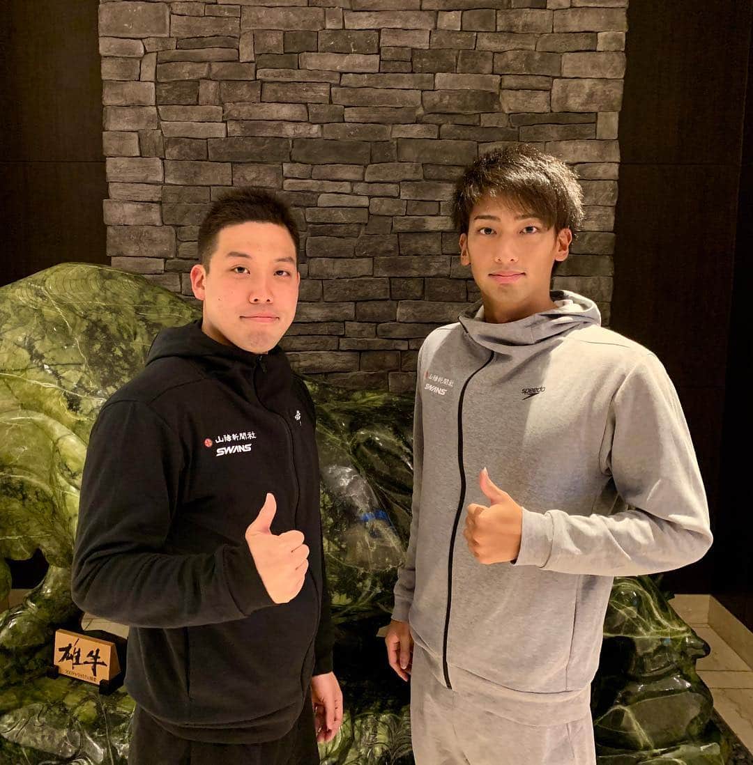 中尾駿一のインスタグラム：「【ご報告】 4月1日から山陽新聞社の新たなコーチとして、正式に 岡島佑樹 さんに来て頂く事になりました。 今後も米川琢コーチ、中村克選手とのチーム活動は継続します。 これからはコーチ2人、選手2人の新体制で活動させて頂きますので、今後とも宜しくお願い致します！ #水泳 #競泳 #山陽新聞社 #SWANS」